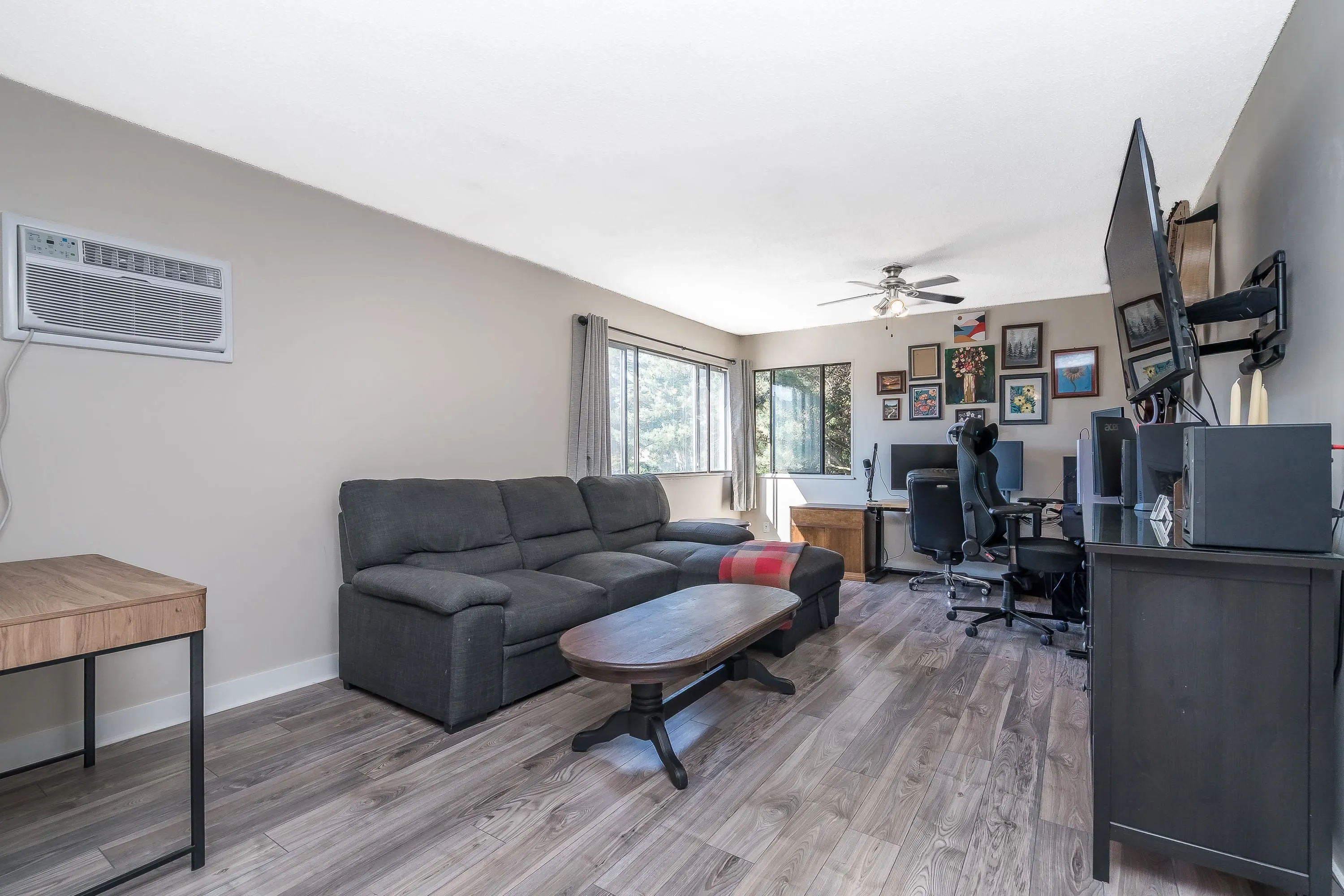 102 20420 54 Avenue