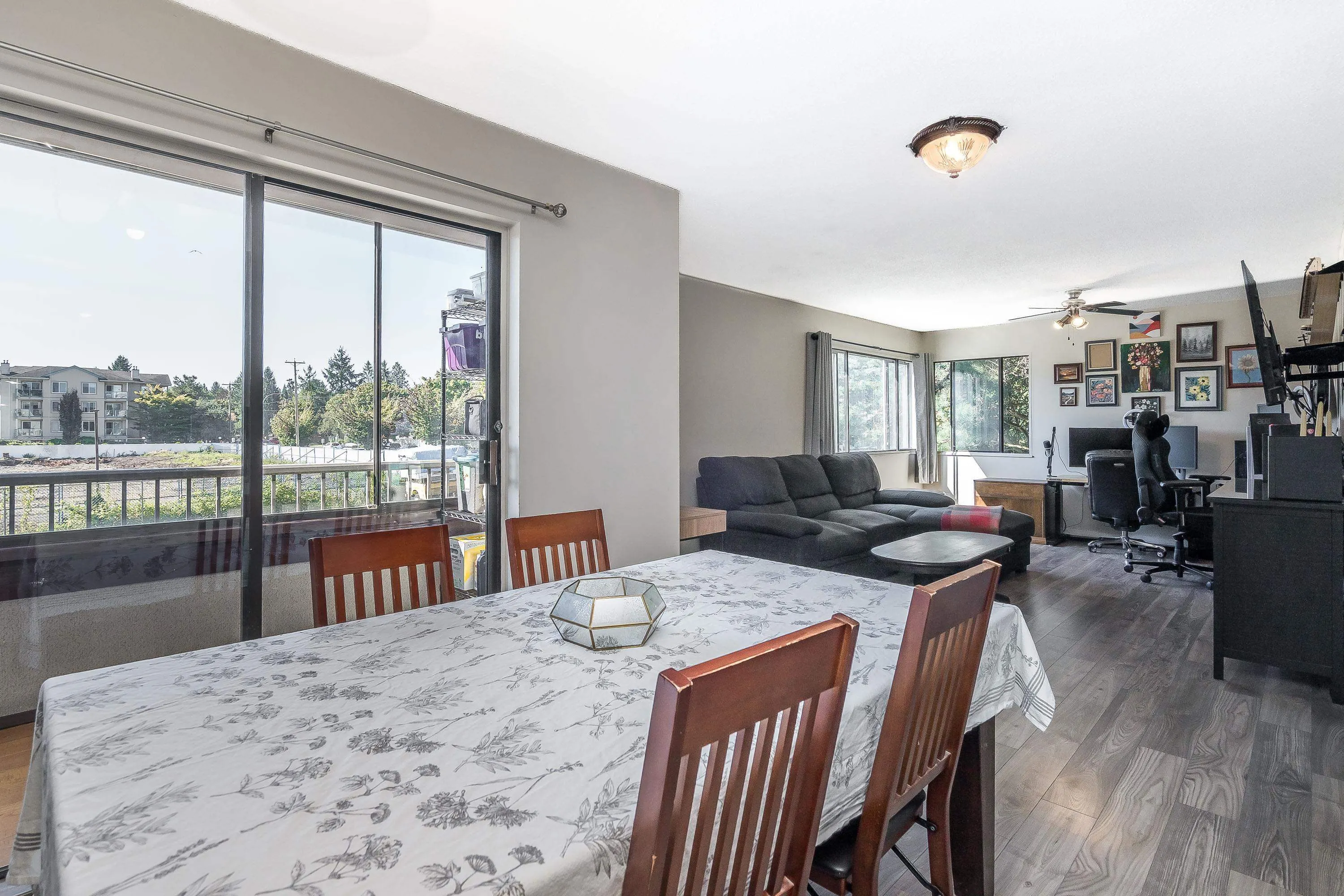 102 20420 54 Avenue