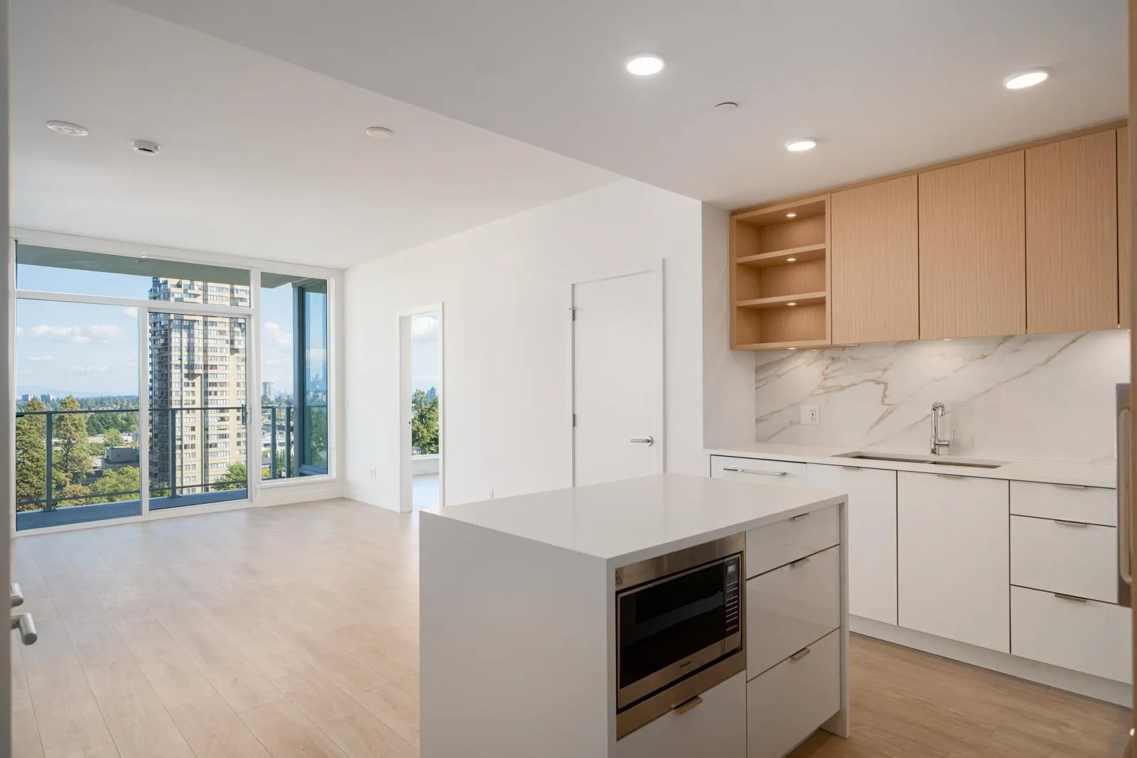 1402 4988 Bennett Street