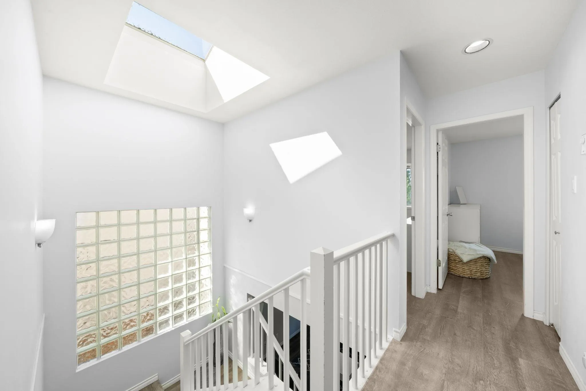 4380 No 5 Road