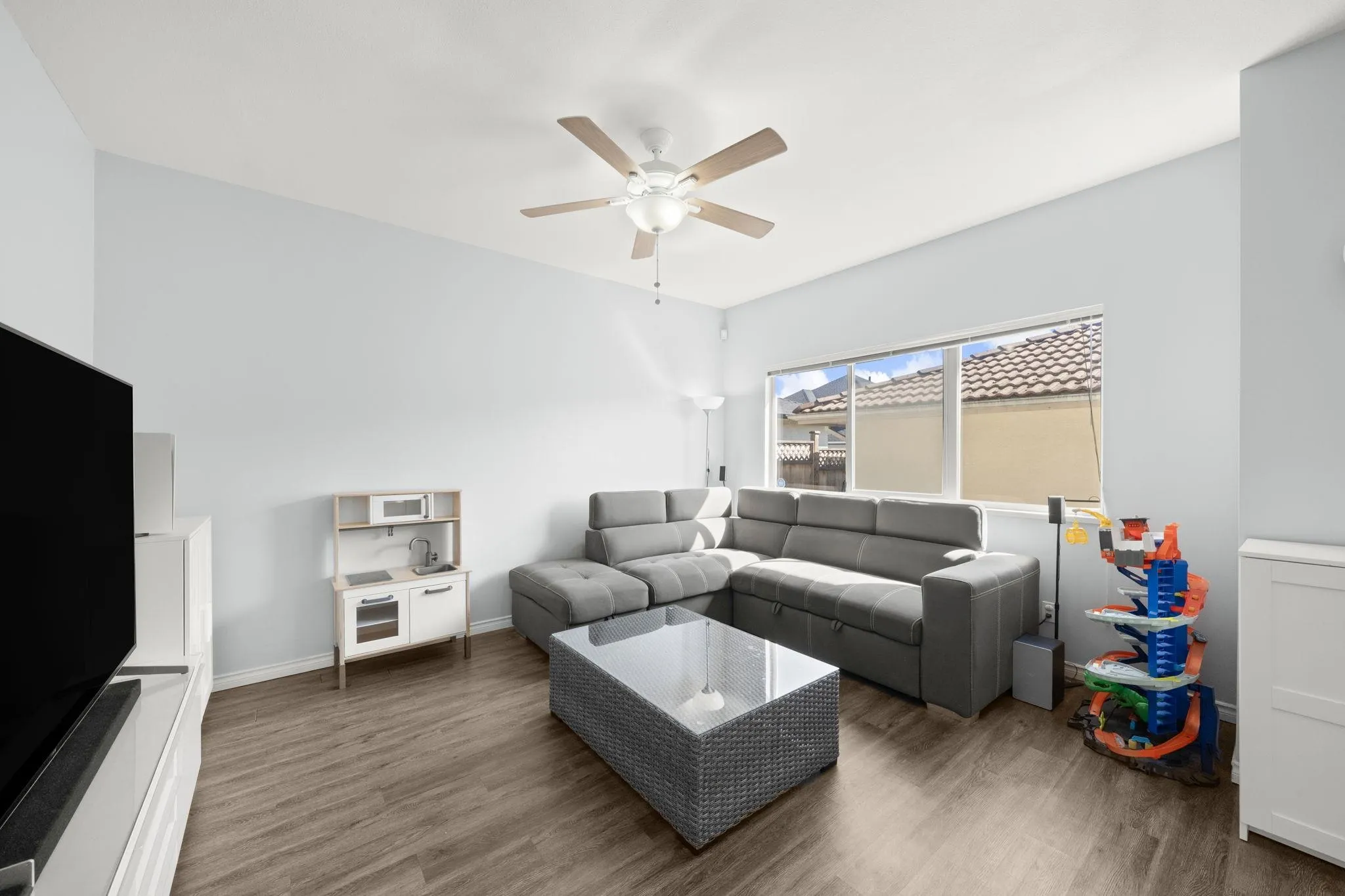 4380 No 5 Road