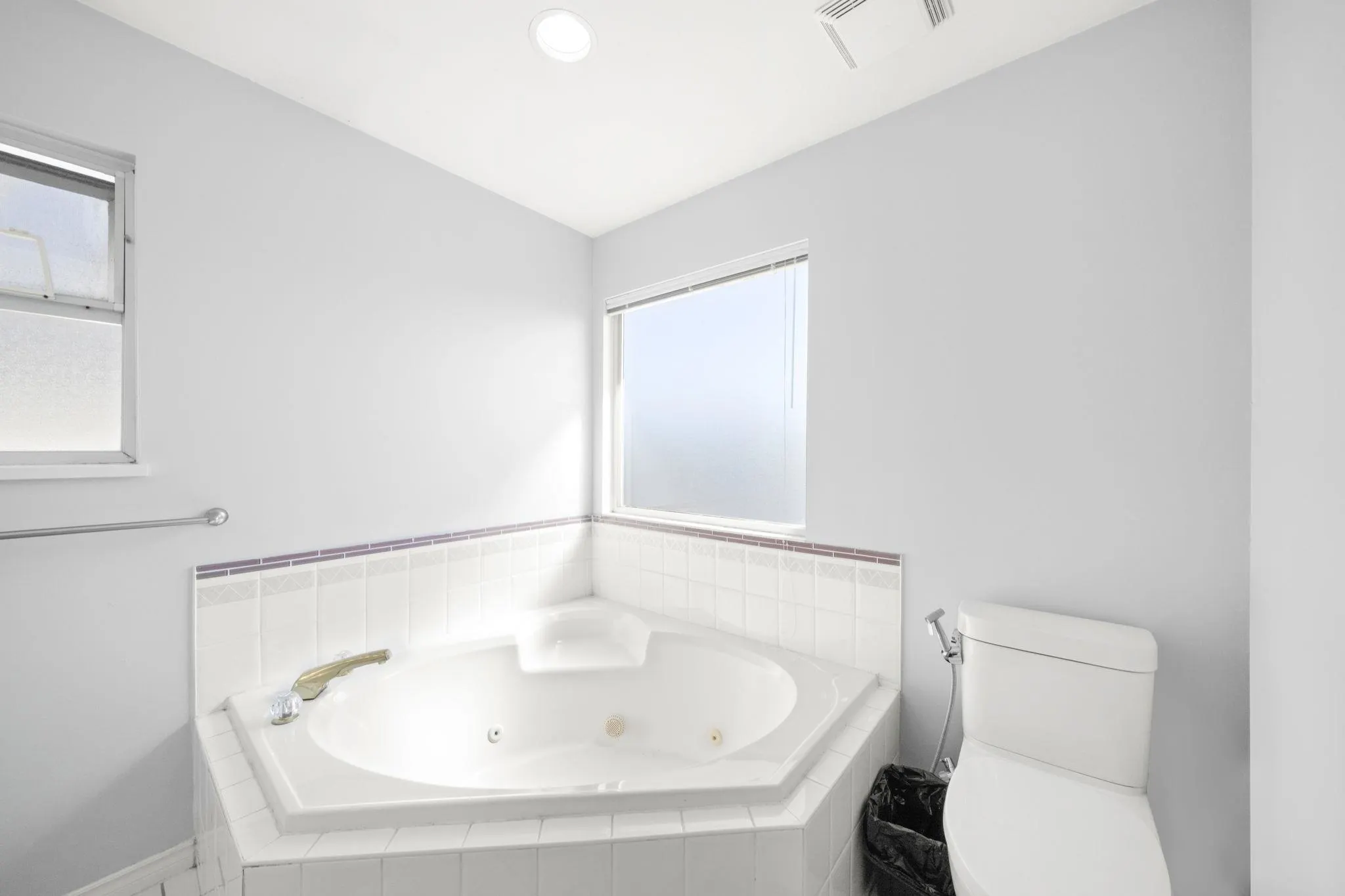 4380 No 5 Road