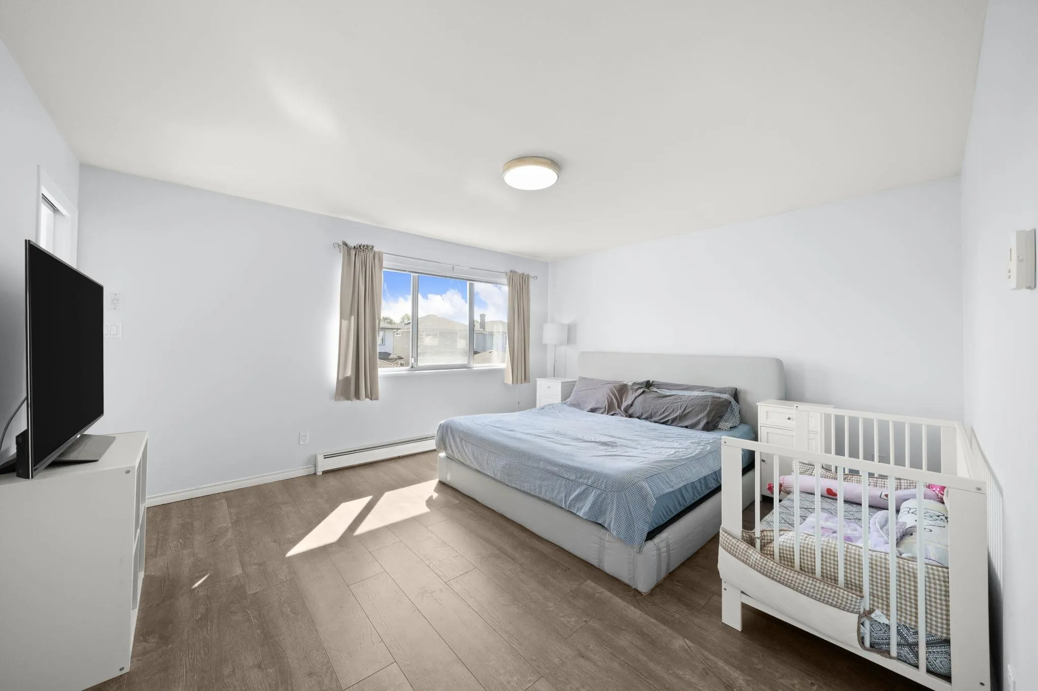 4380 No 5 Road