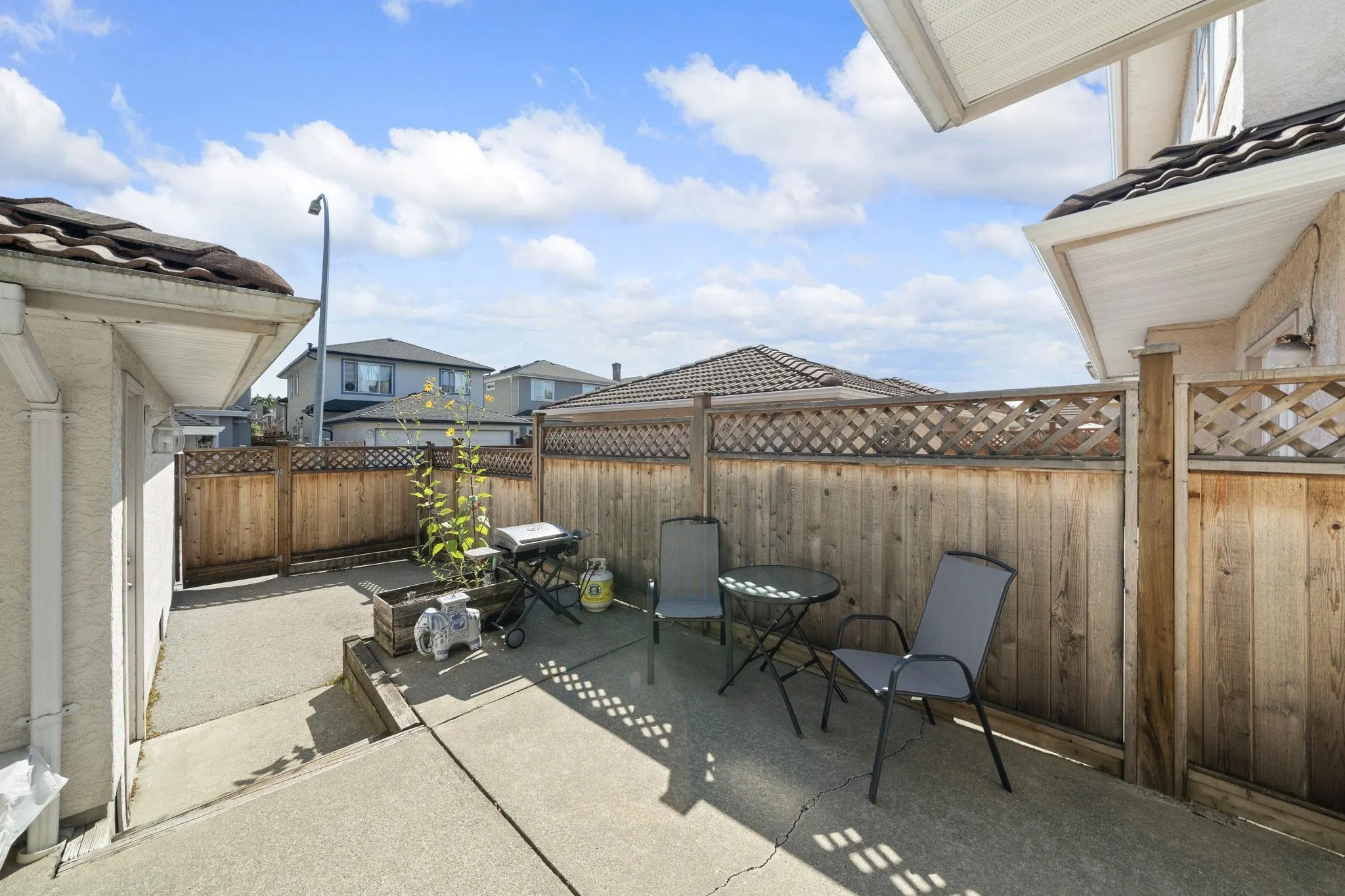 4380 No 5 Road