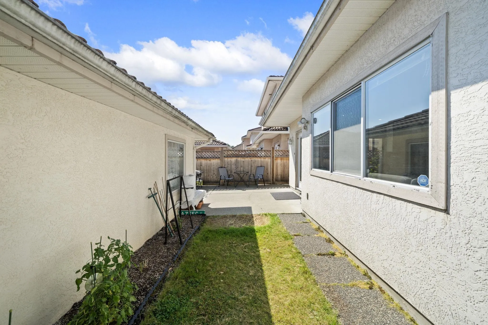 4380 No 5 Road