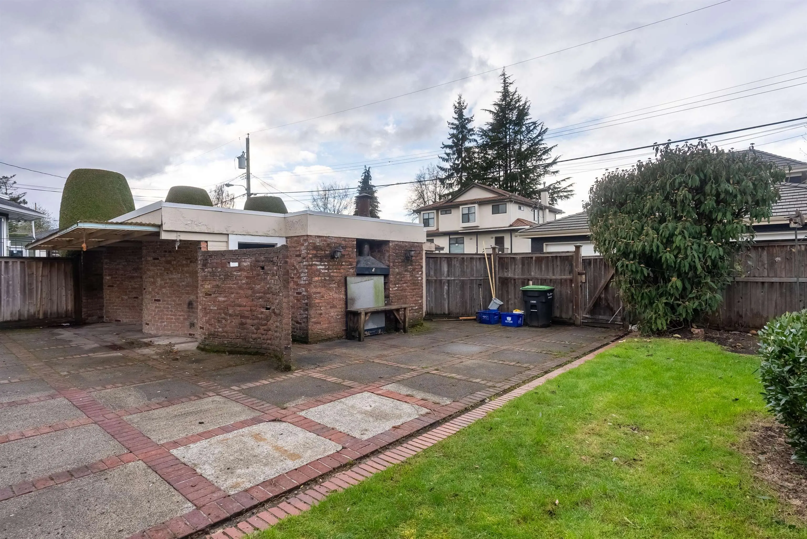 1035 W 48th Avenue