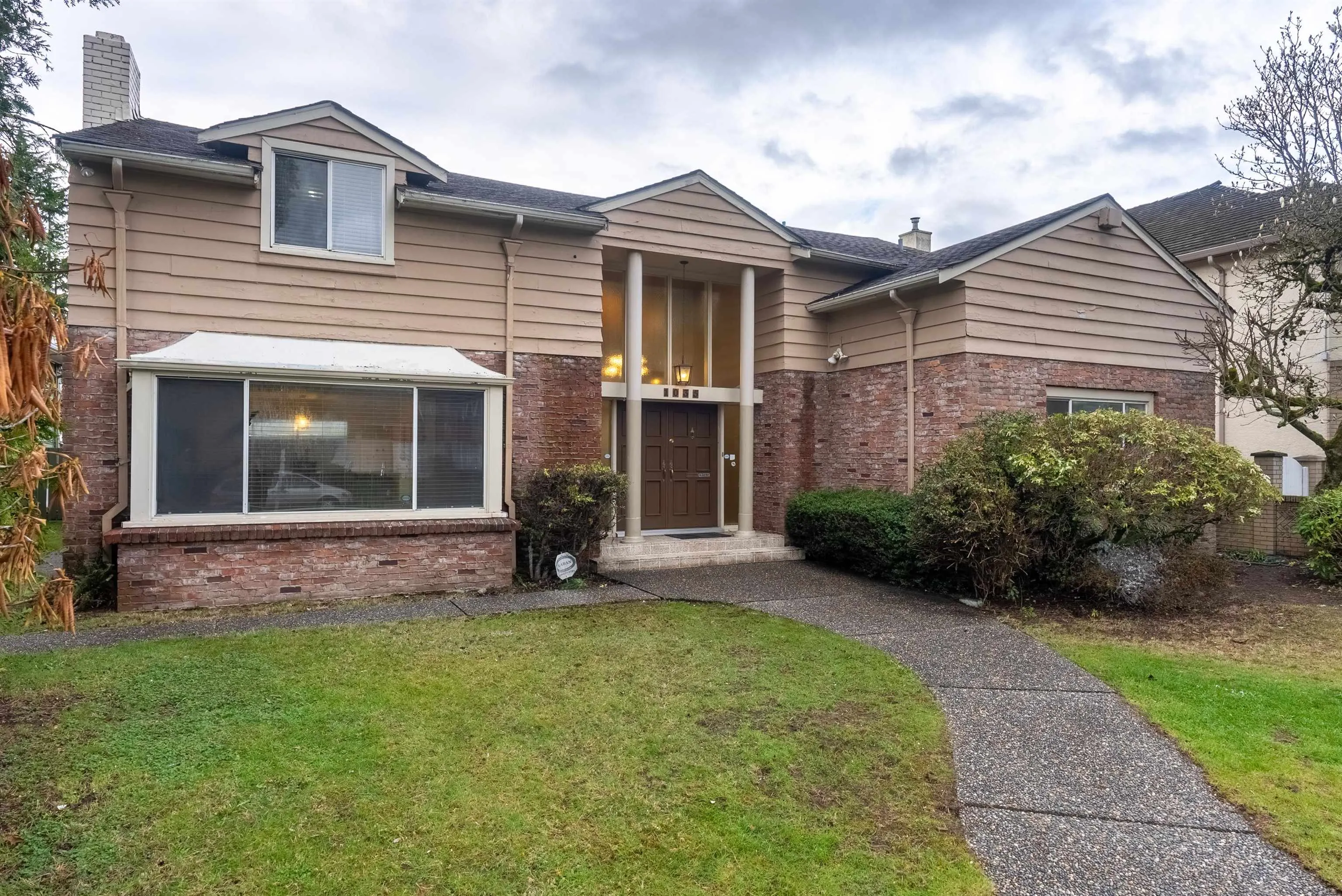 1035 W 48th Avenue