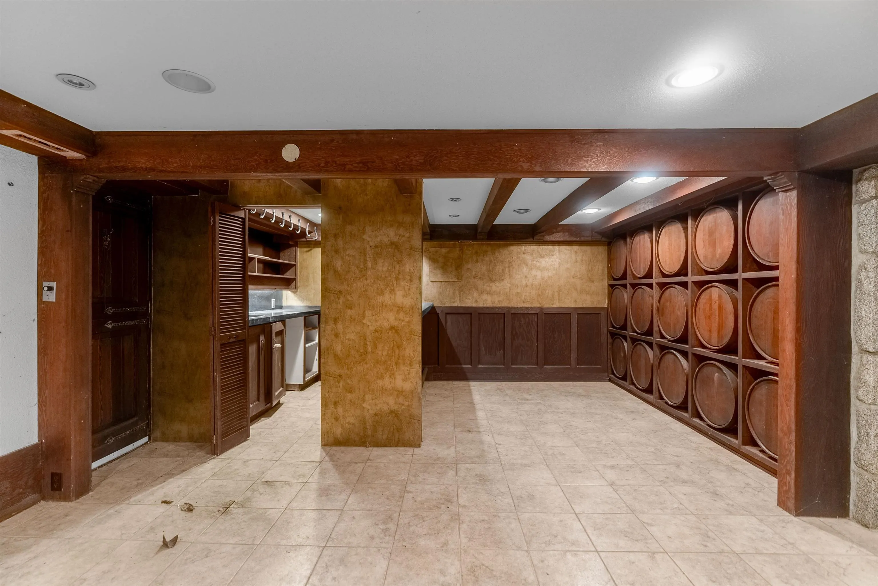 1035 W 48th Avenue