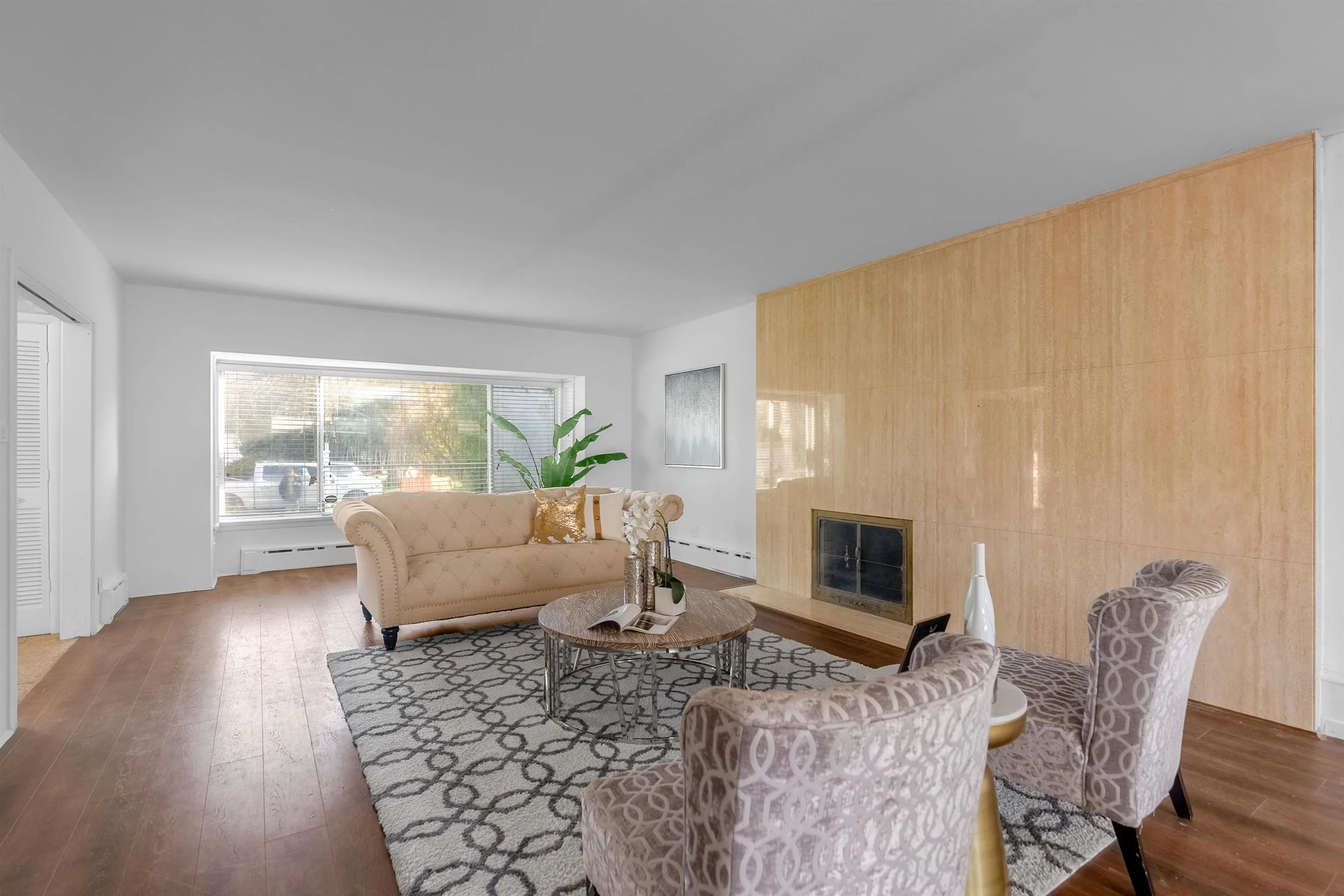 1035 W 48th Avenue