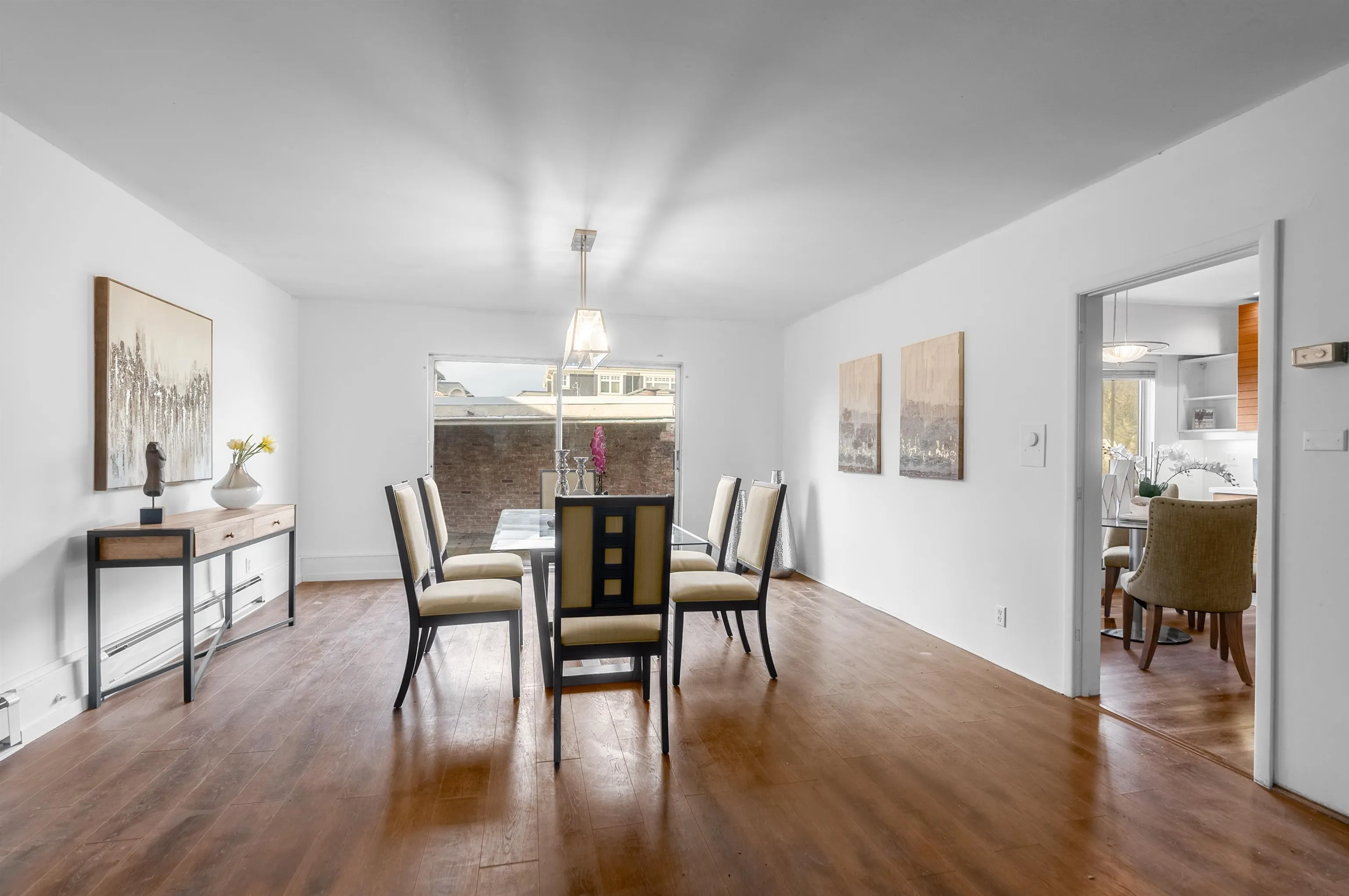 1035 W 48th Avenue
