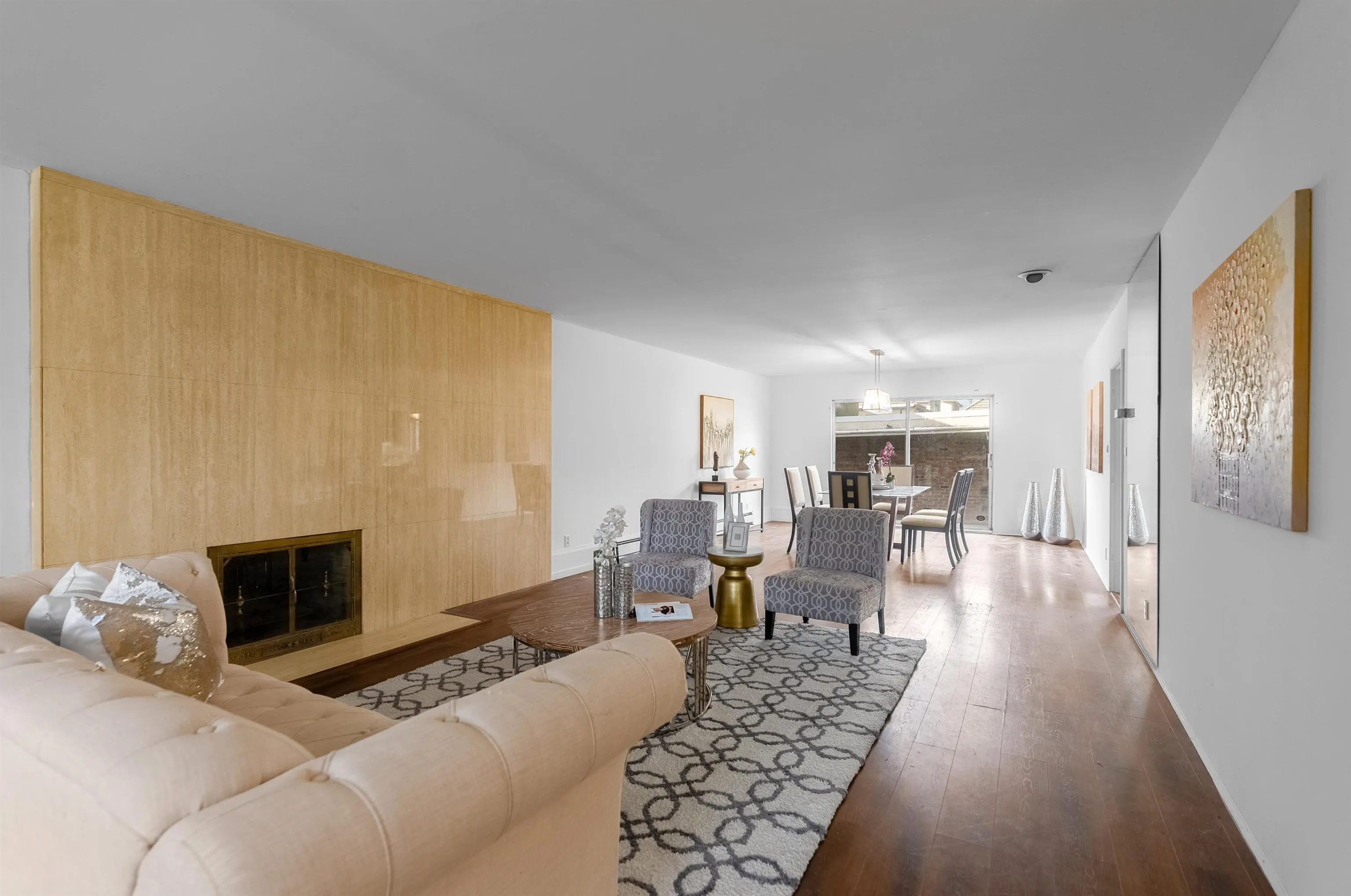 1035 W 48th Avenue