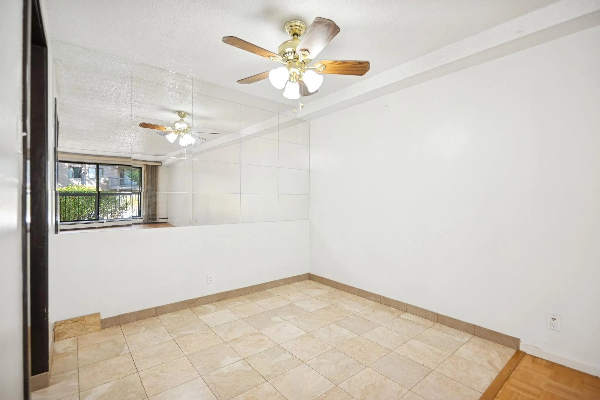 134 8411 Ackroyd Road