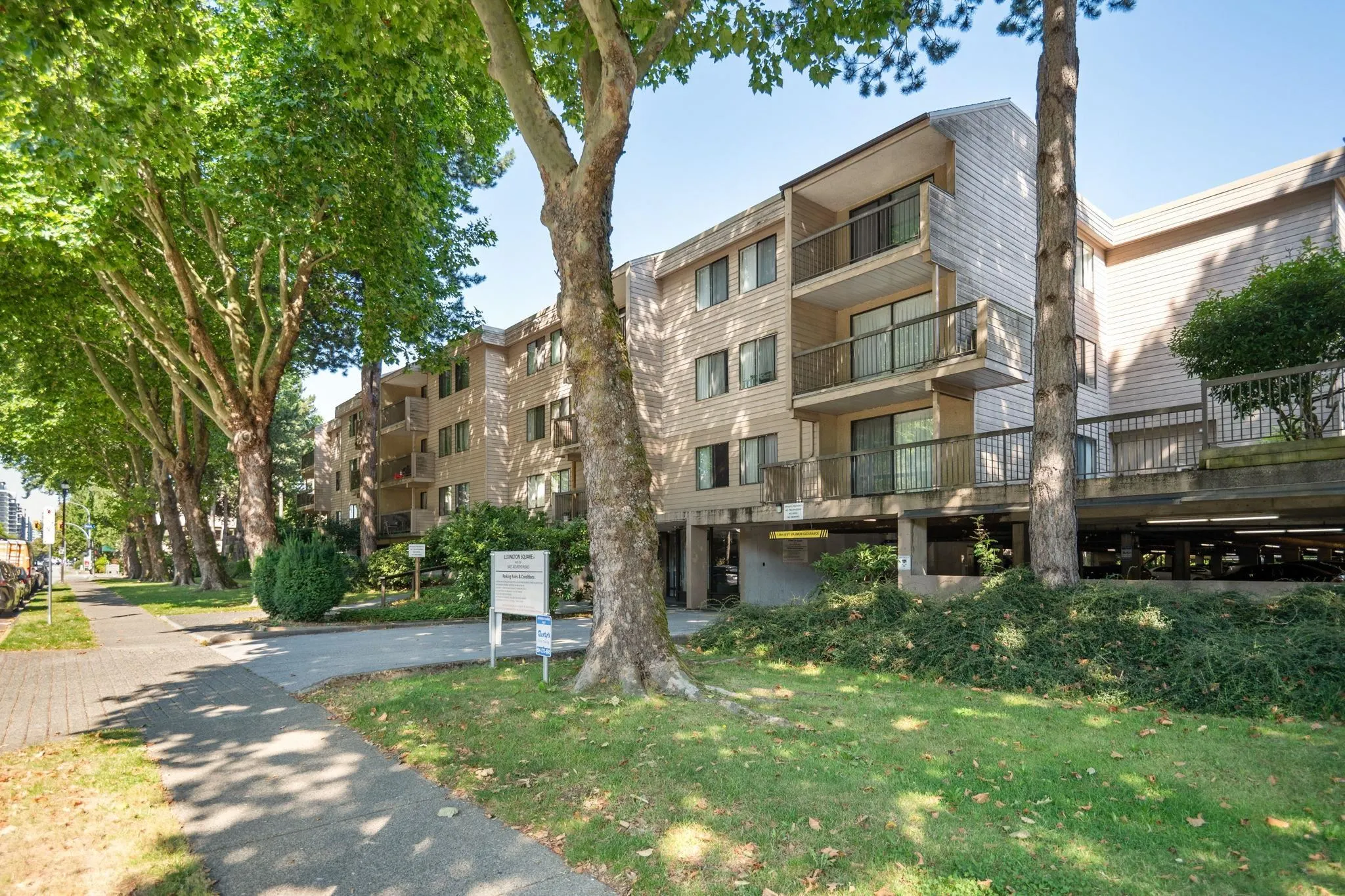 134 8411 Ackroyd Road