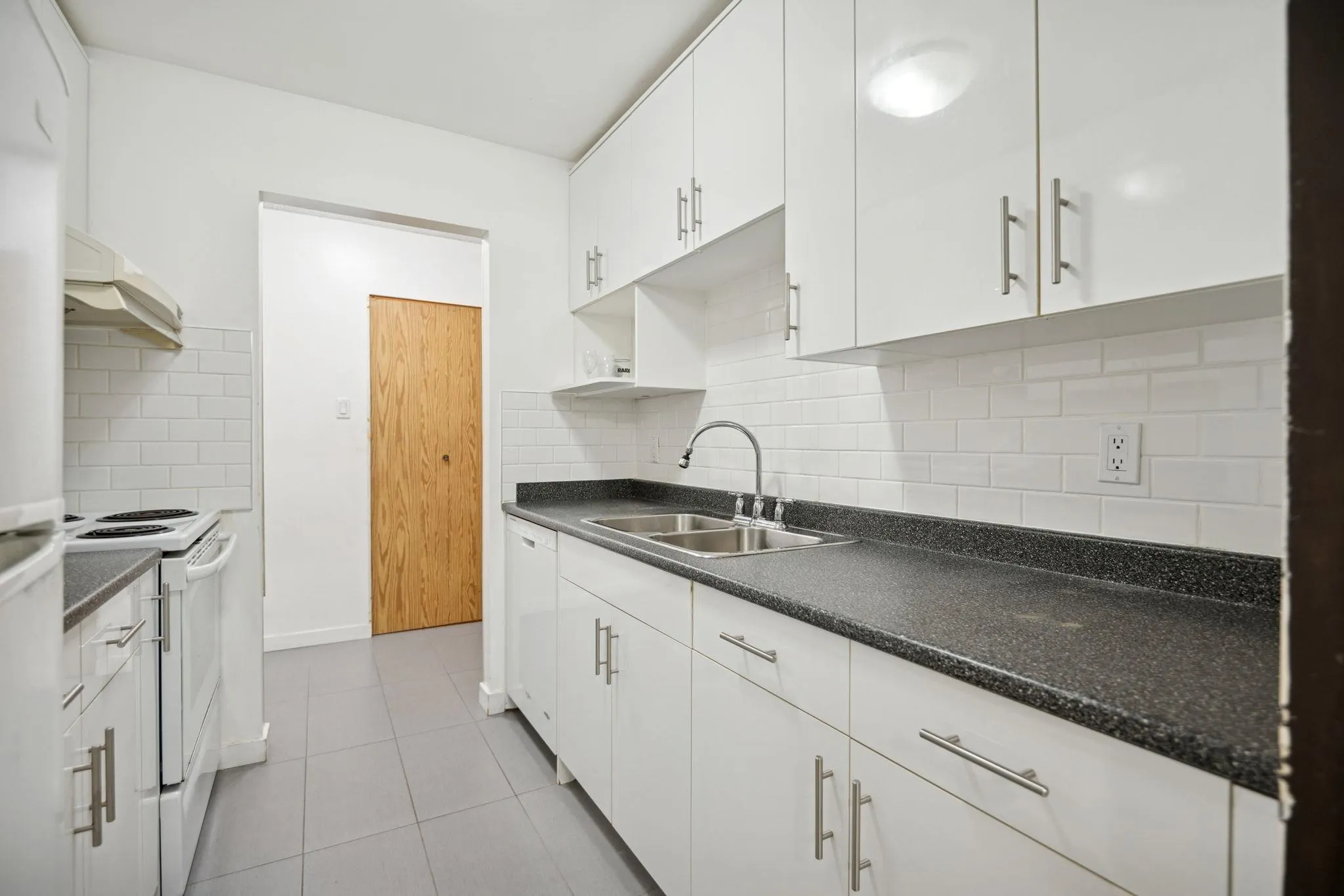 134 8411 Ackroyd Road