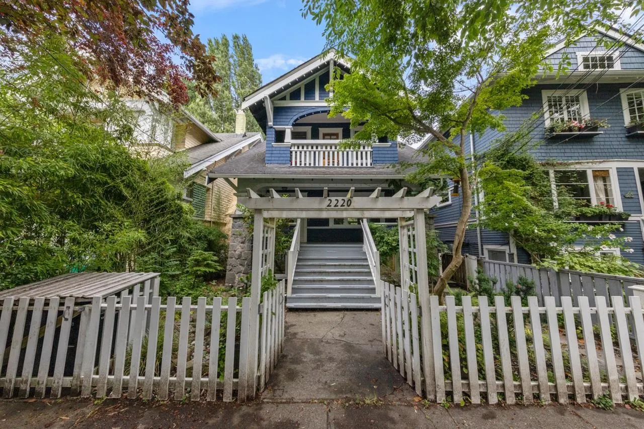 2220 Stephens Street