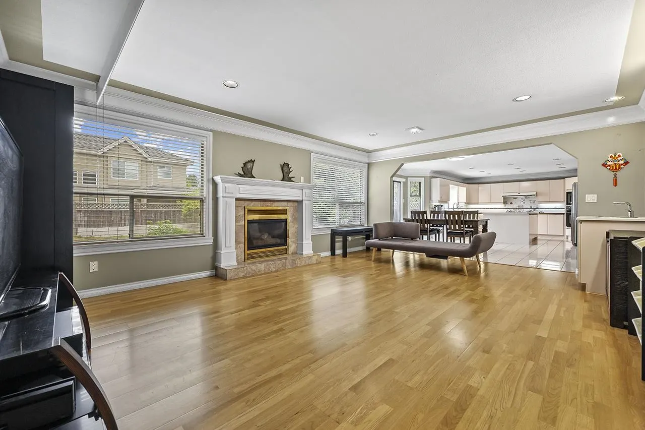 4131 Blundell Road