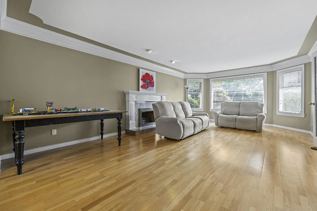 4131 Blundell Road