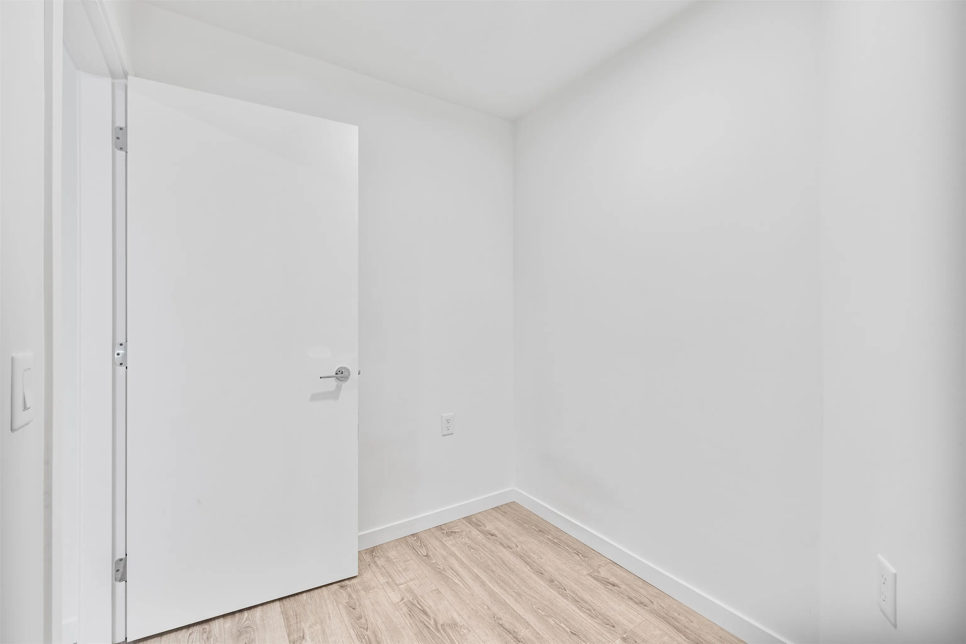 220 13968 Laurel Drive
