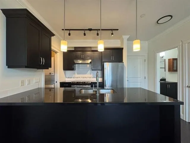 211 11882 226 St