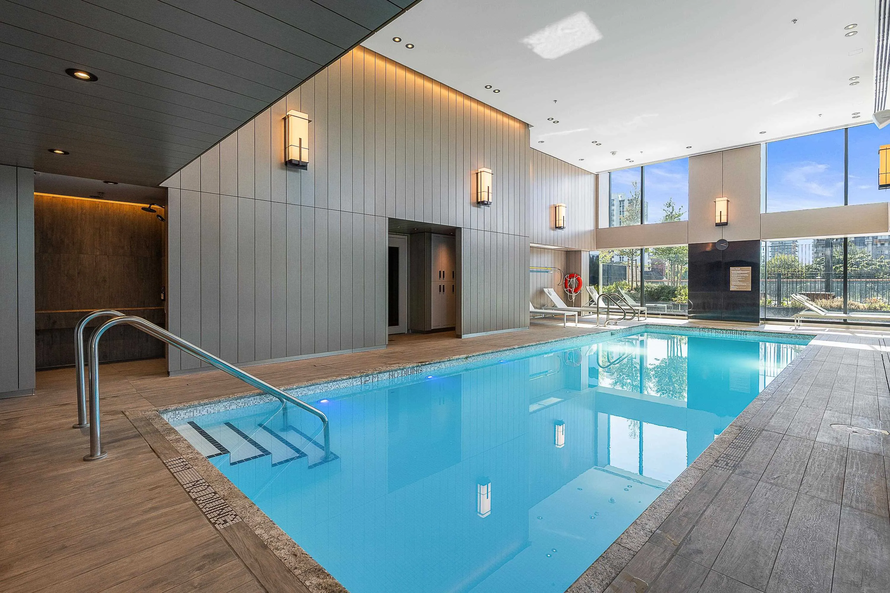 2104 1482 Robson Street