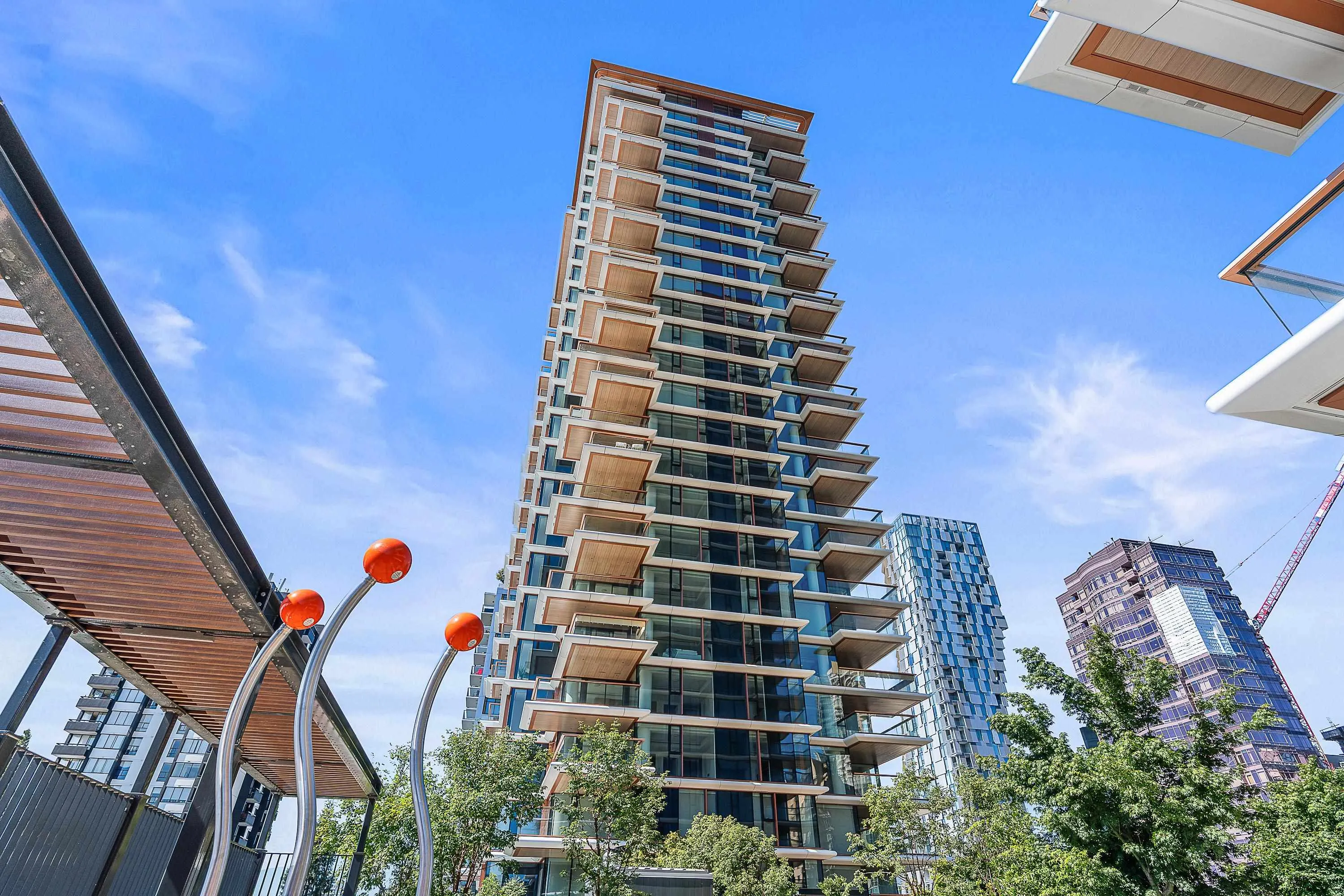 2104 1482 Robson Street