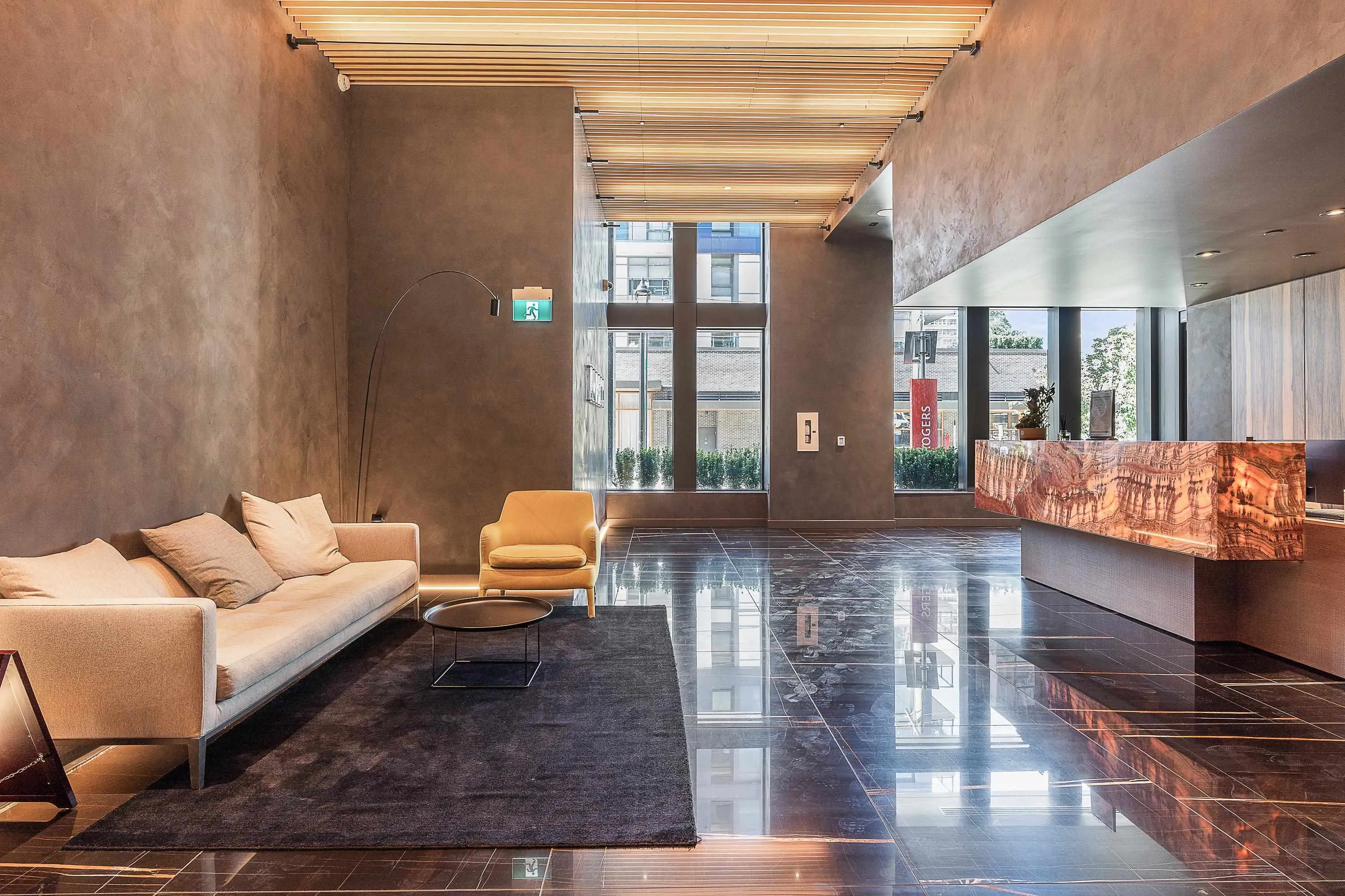 2104 1482 Robson Street