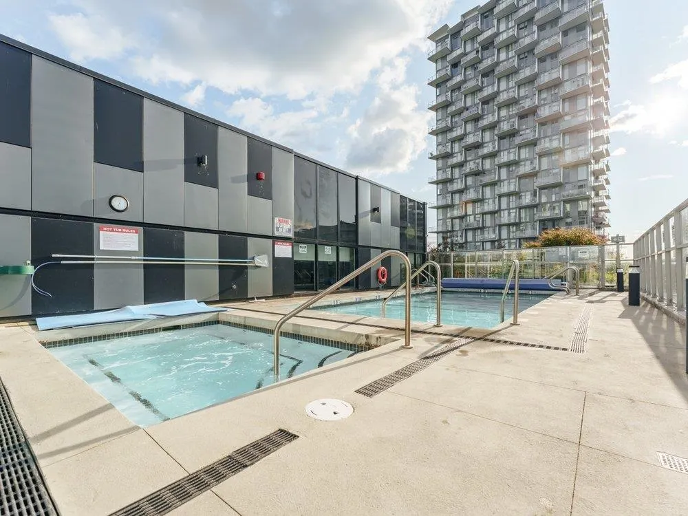 2102 3538 Sawmill Crescent