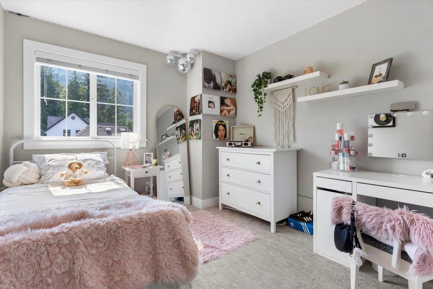 5379 Tyee Lane