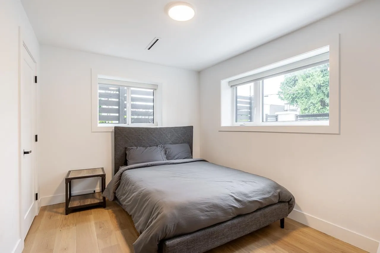 13511 Marine Drive