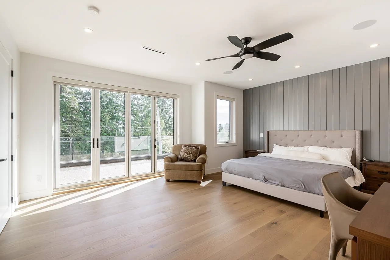 13511 Marine Drive