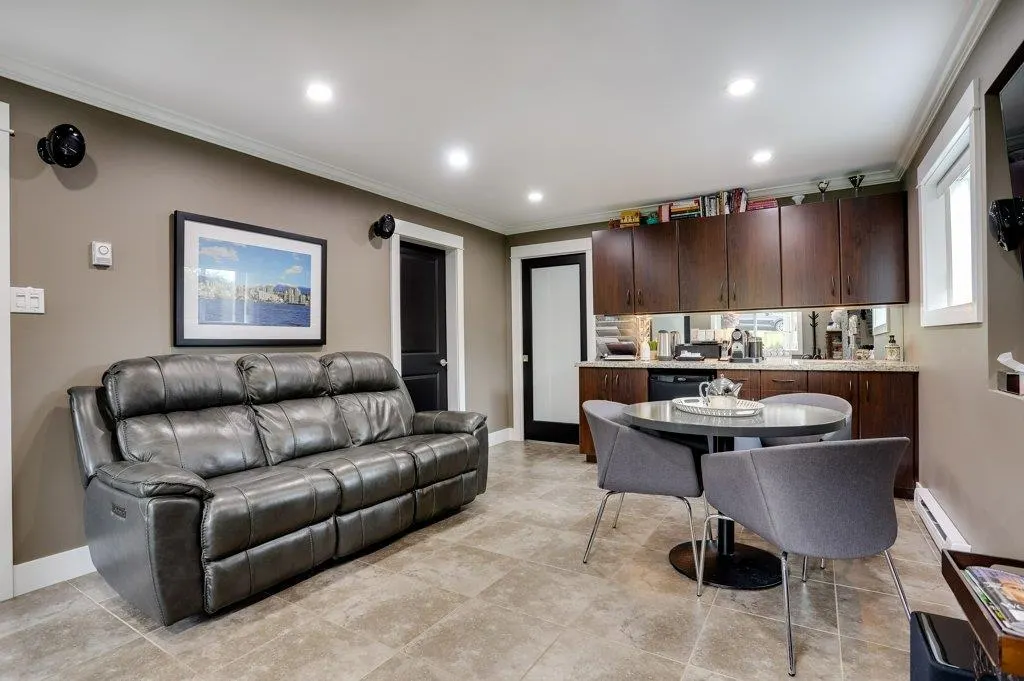 205 E 28th Street