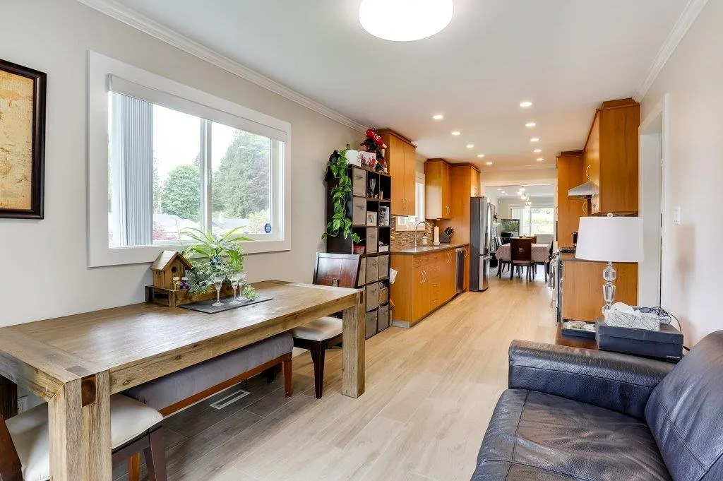 205 E 28th Street