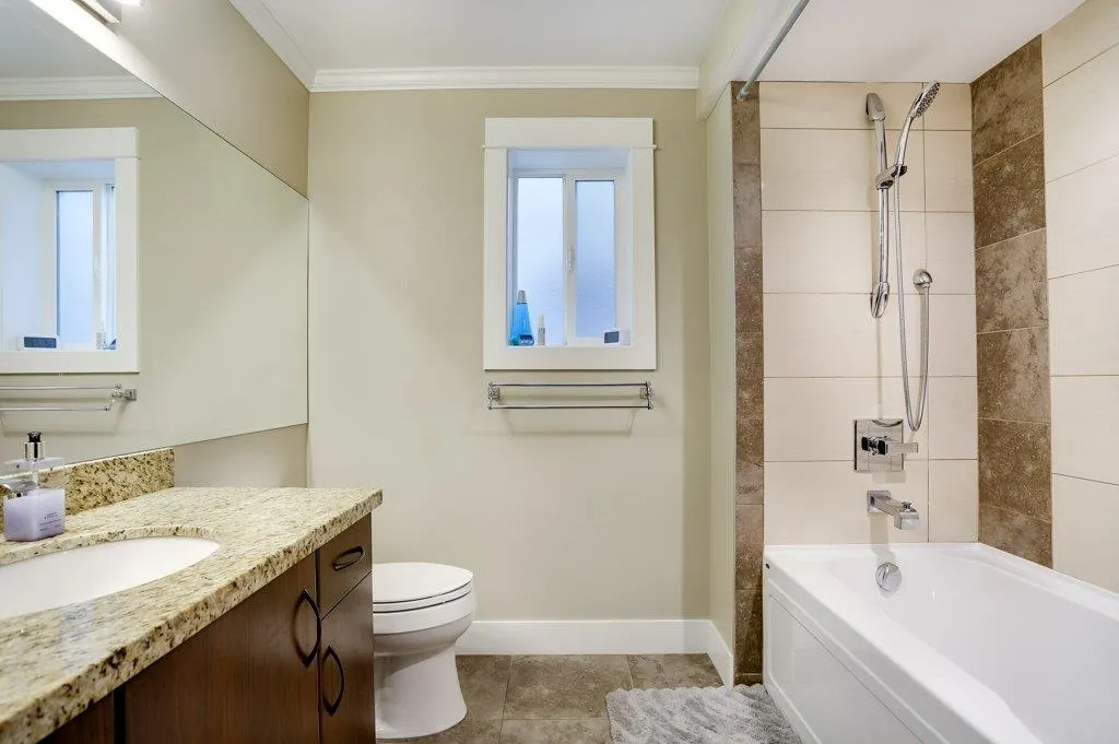 205 E 28th Street
