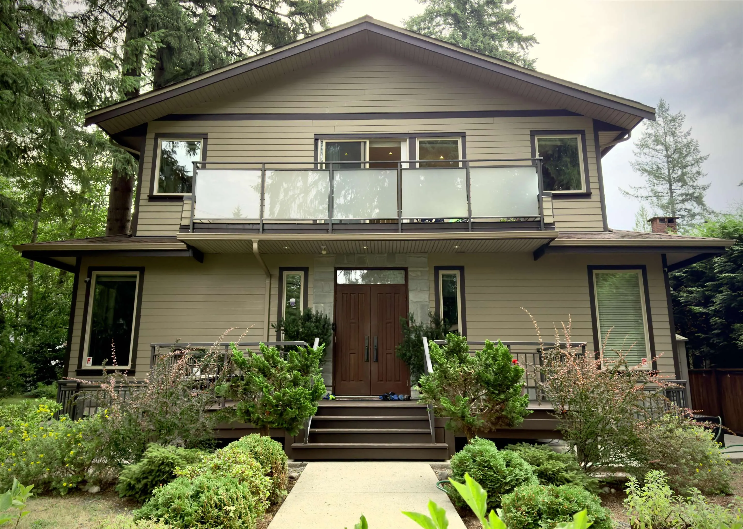 3681 Henderson Avenue