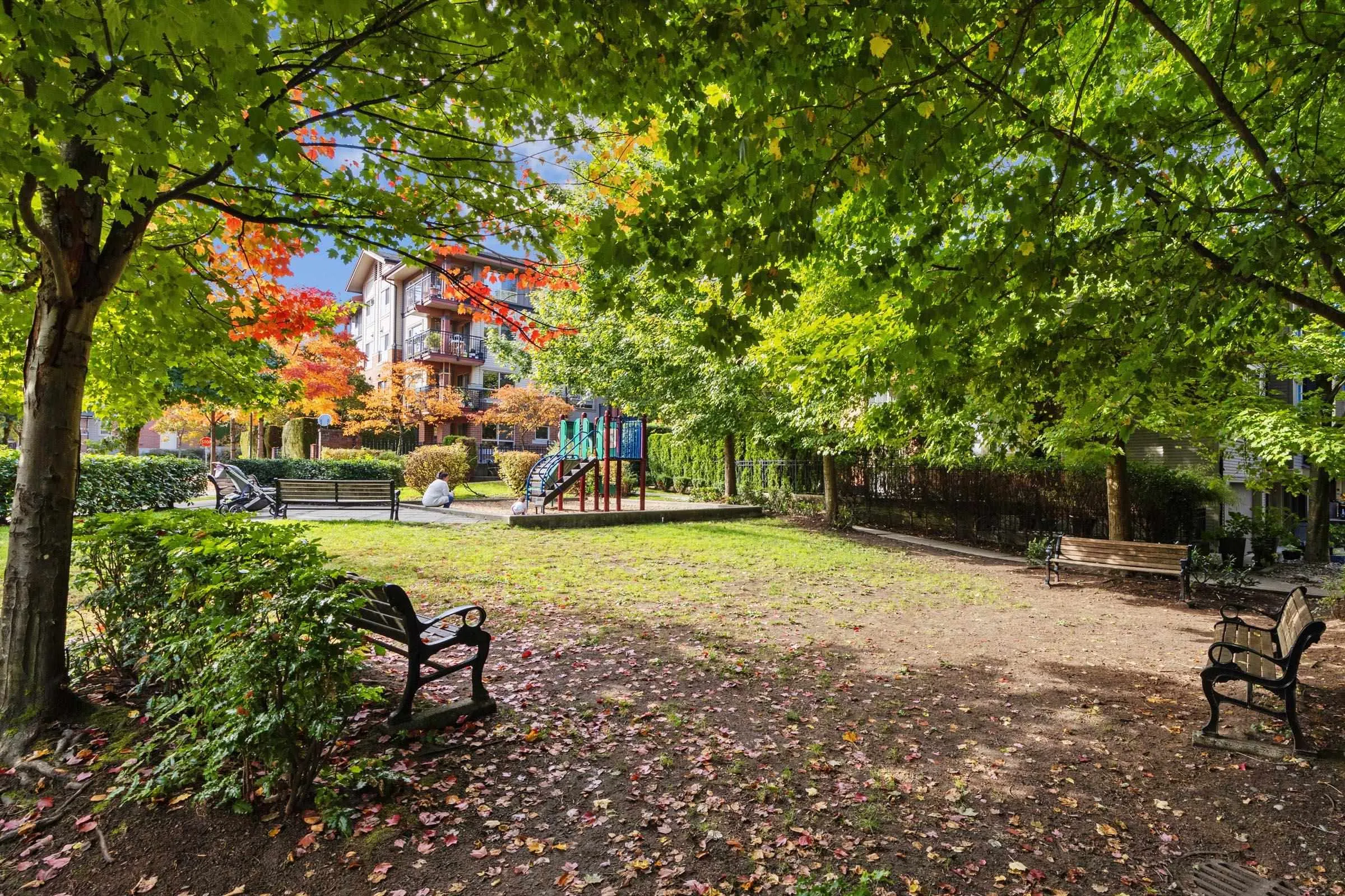110 400 Klahanie Drive