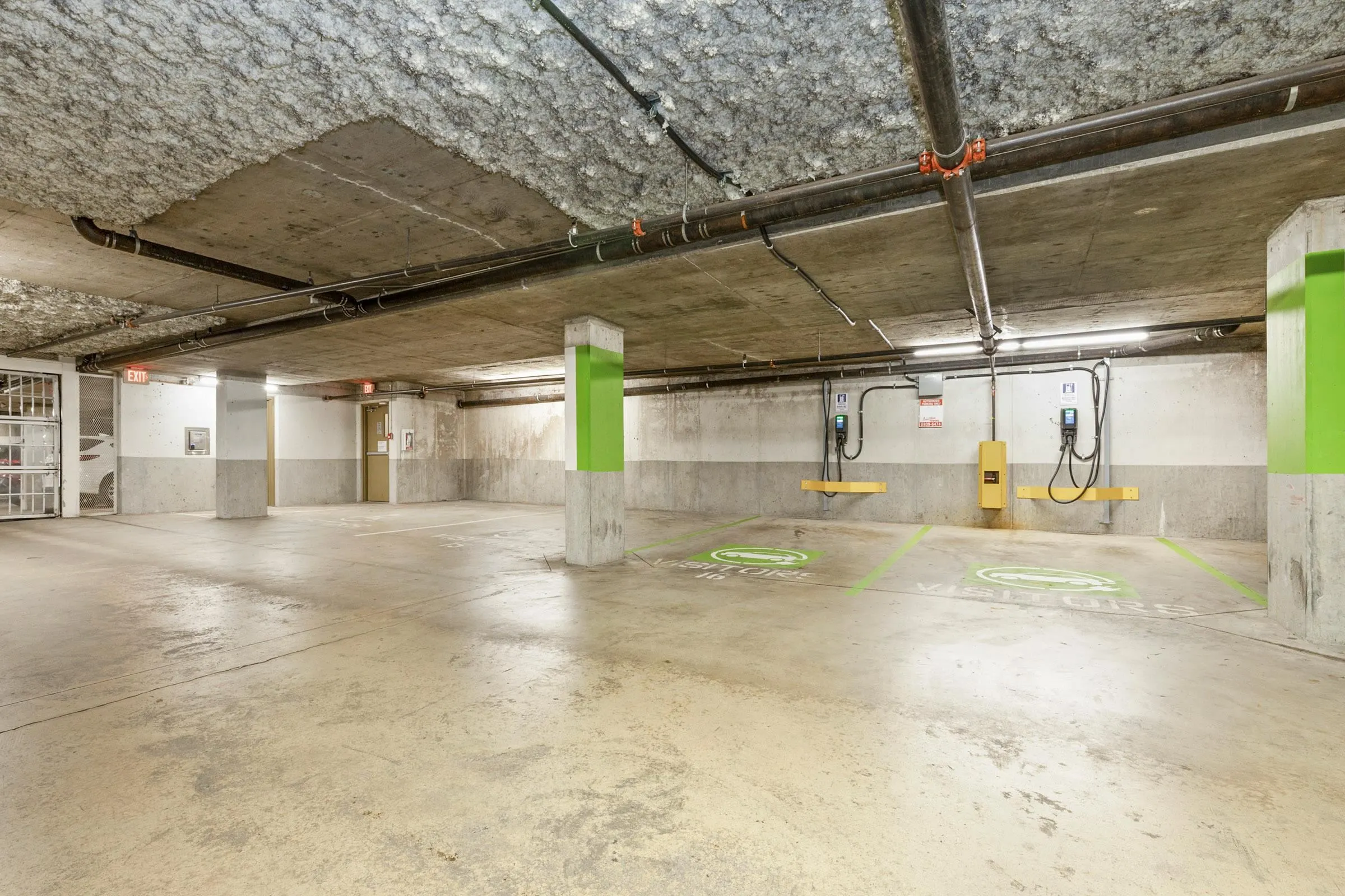 110 400 Klahanie Drive