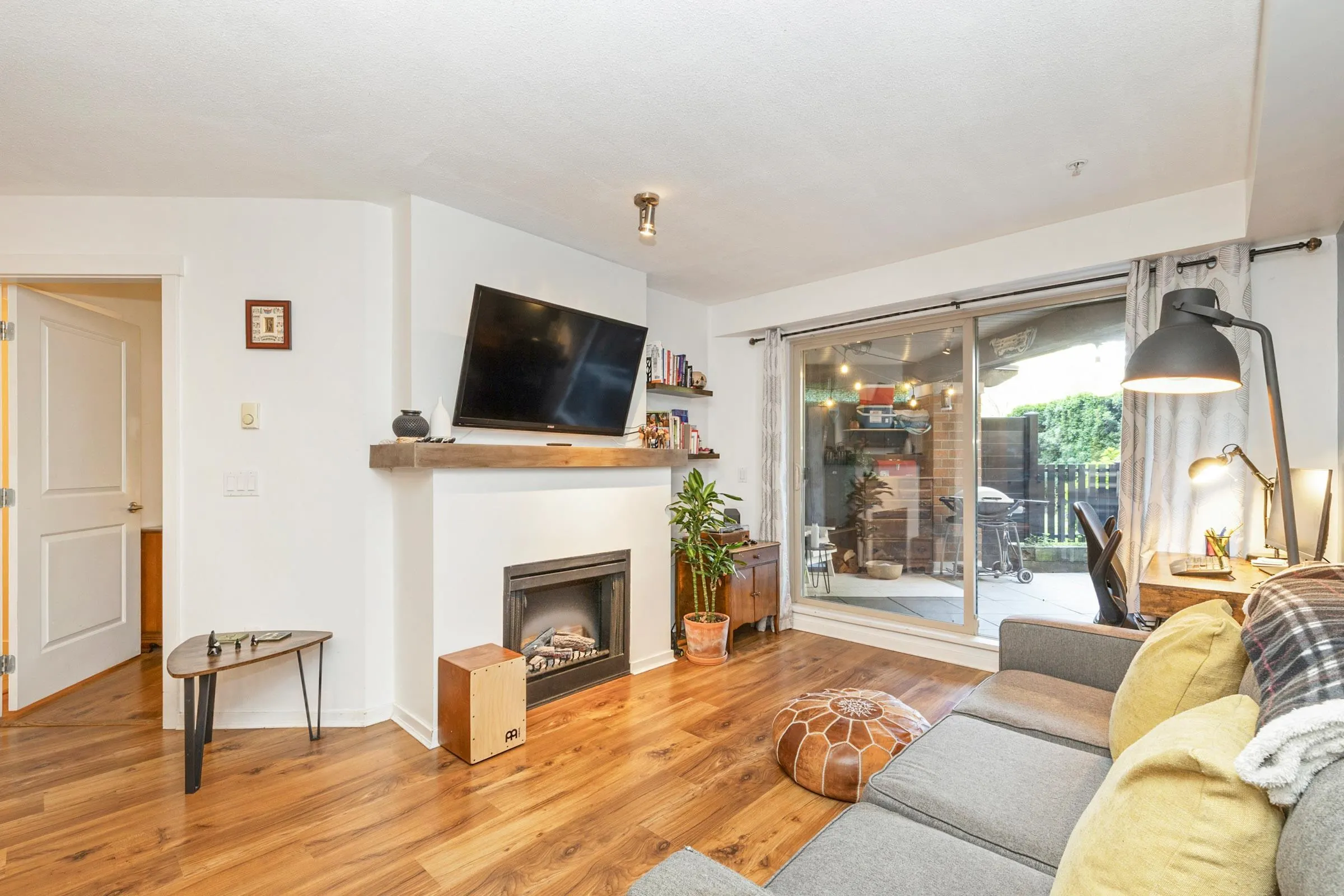 110 400 Klahanie Drive