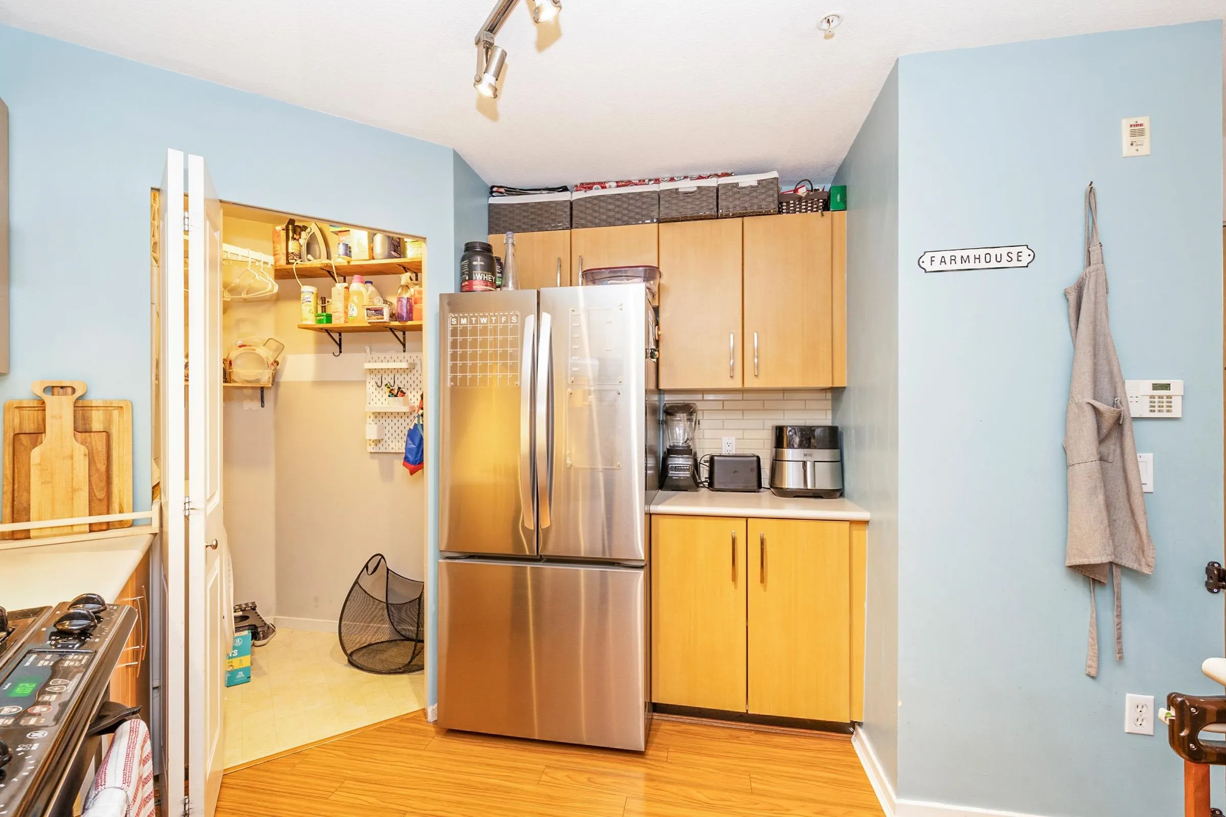 110 400 Klahanie Drive