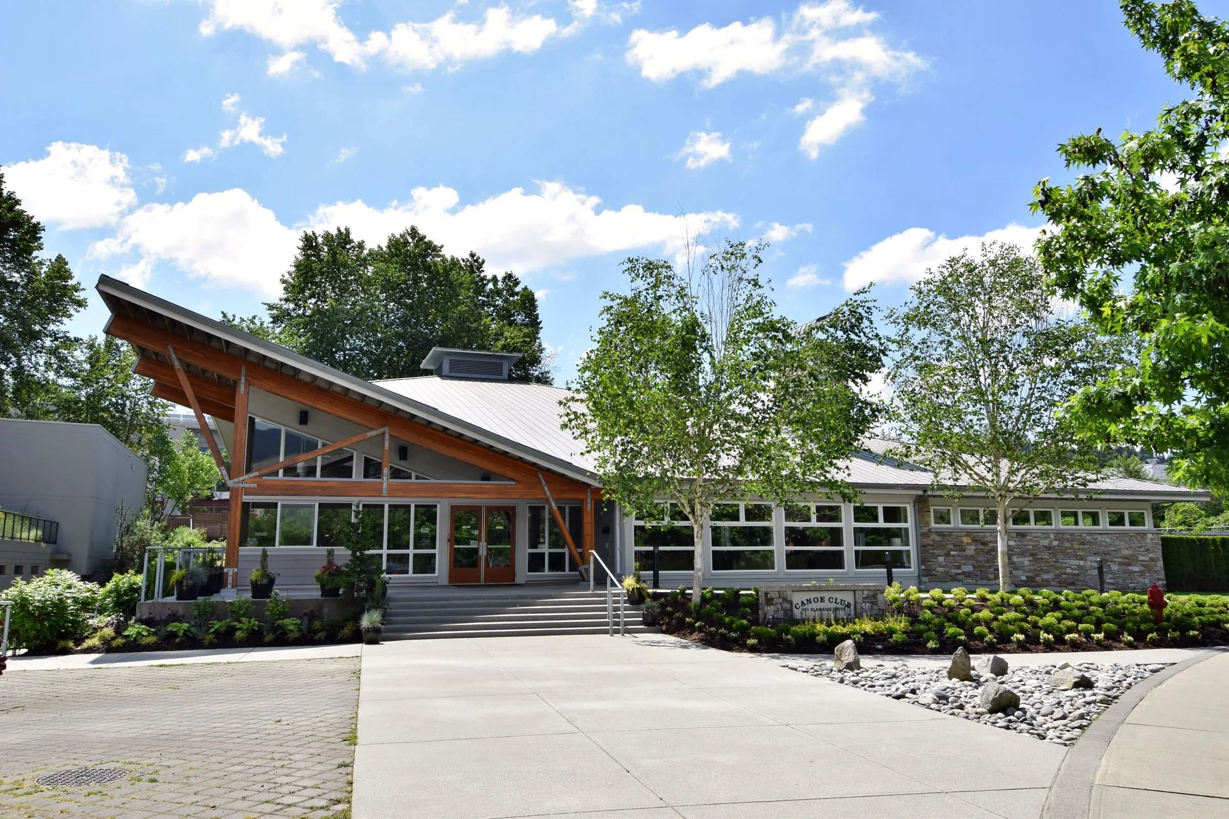 110 400 Klahanie Drive