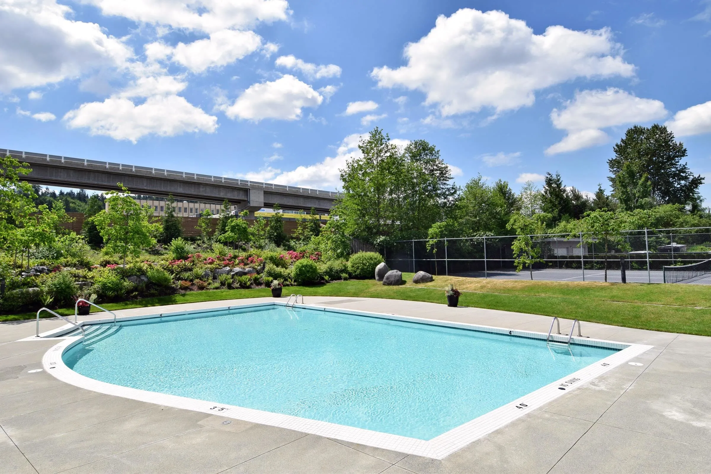 110 400 Klahanie Drive