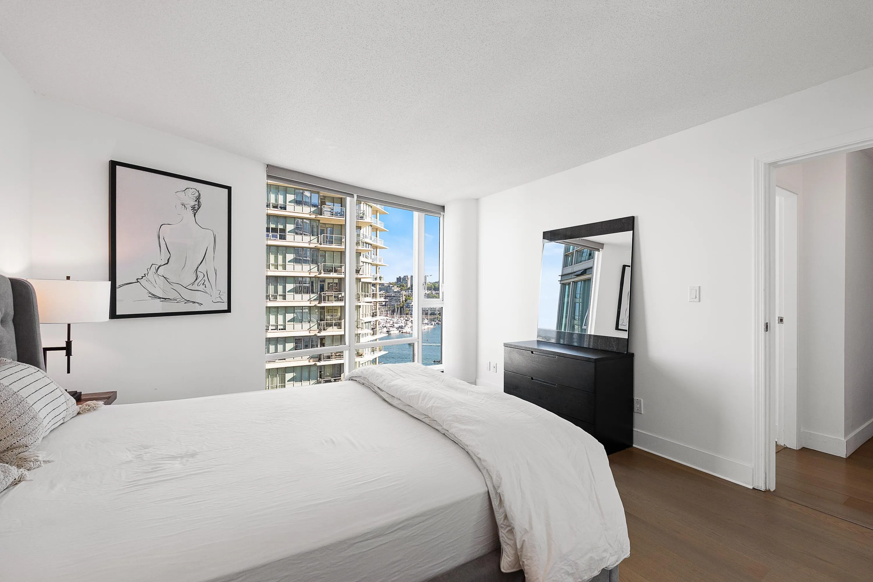 1202 1383 Marinaside Crescent