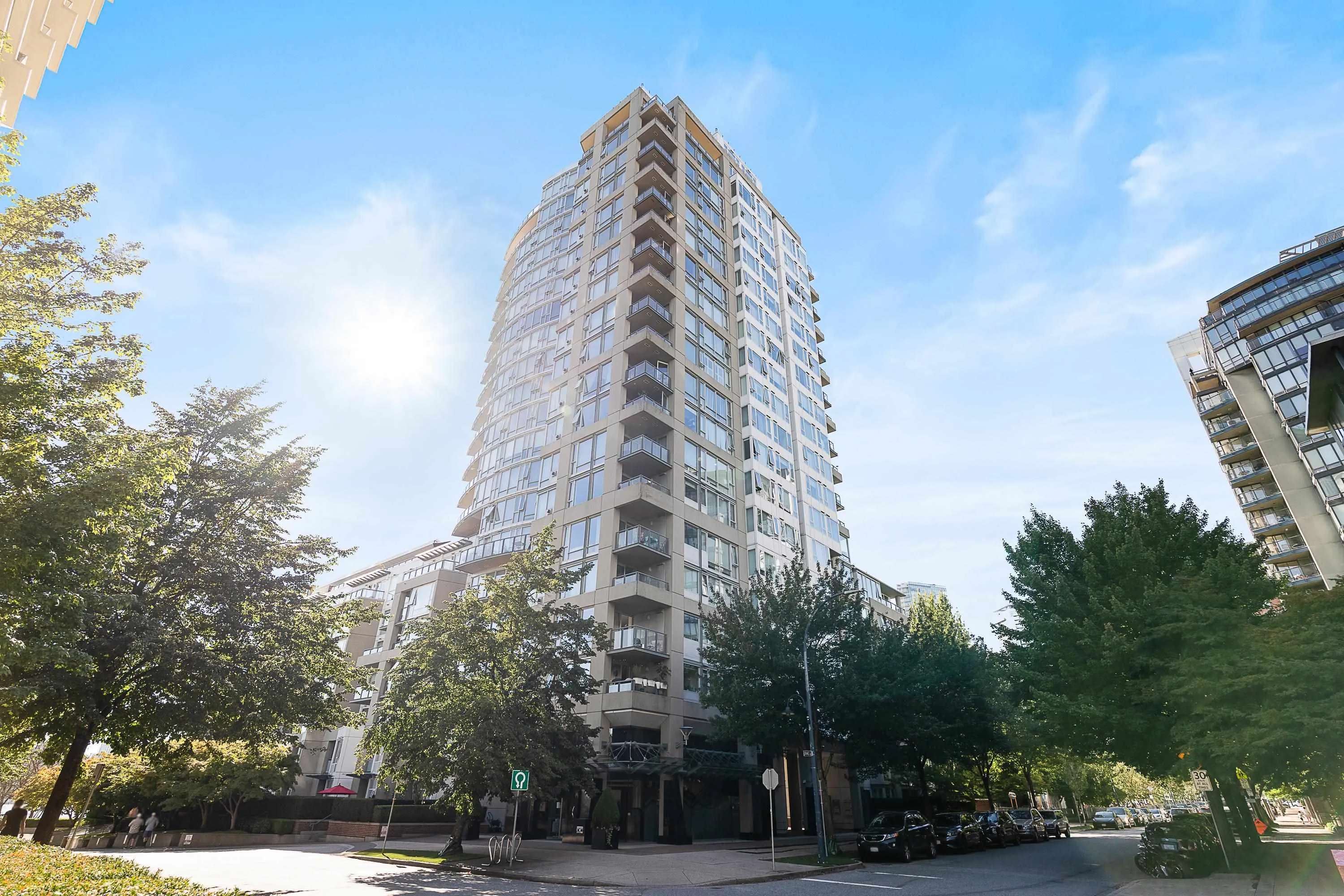 1202 1383 Marinaside Crescent