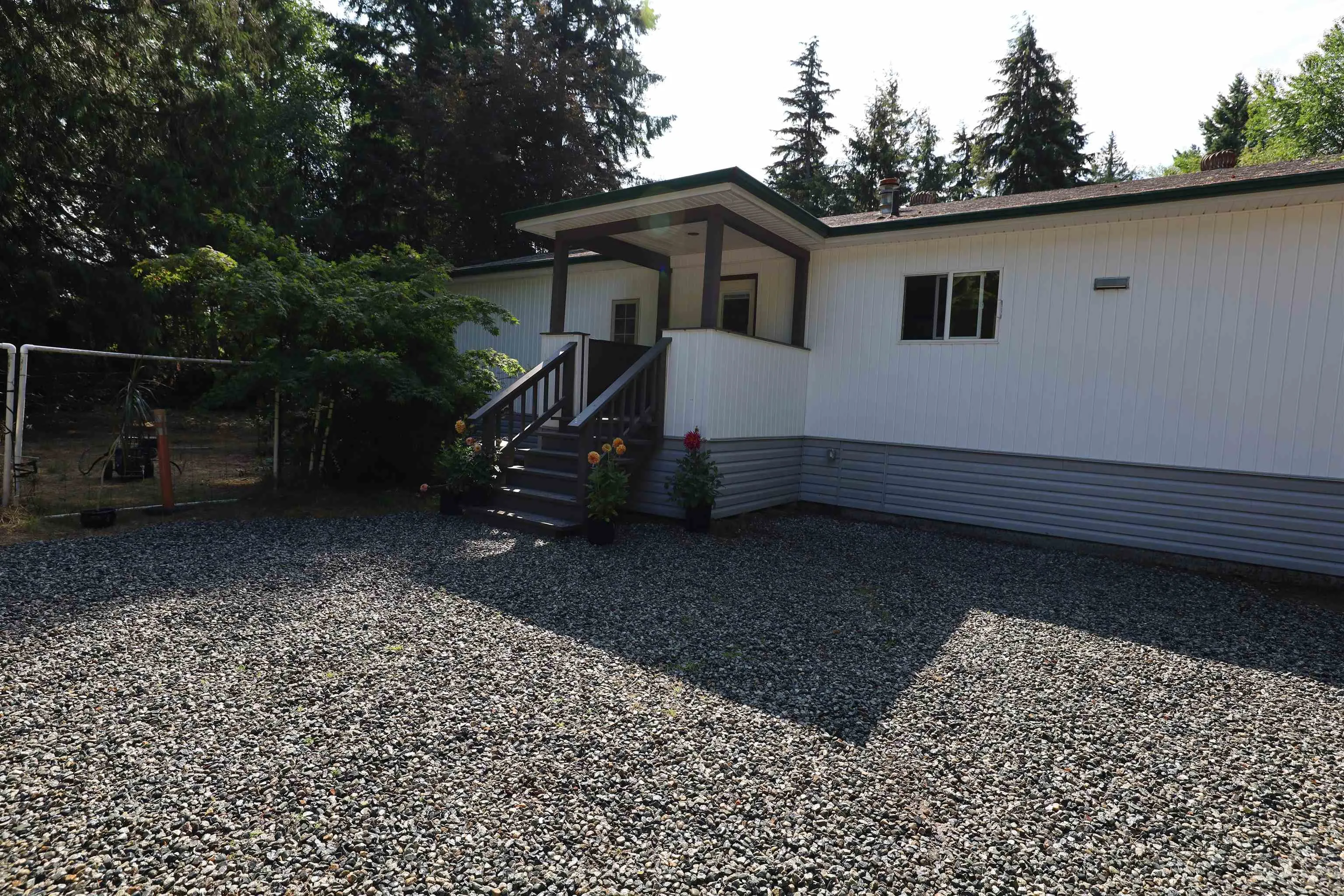 1161 Rosamund Road