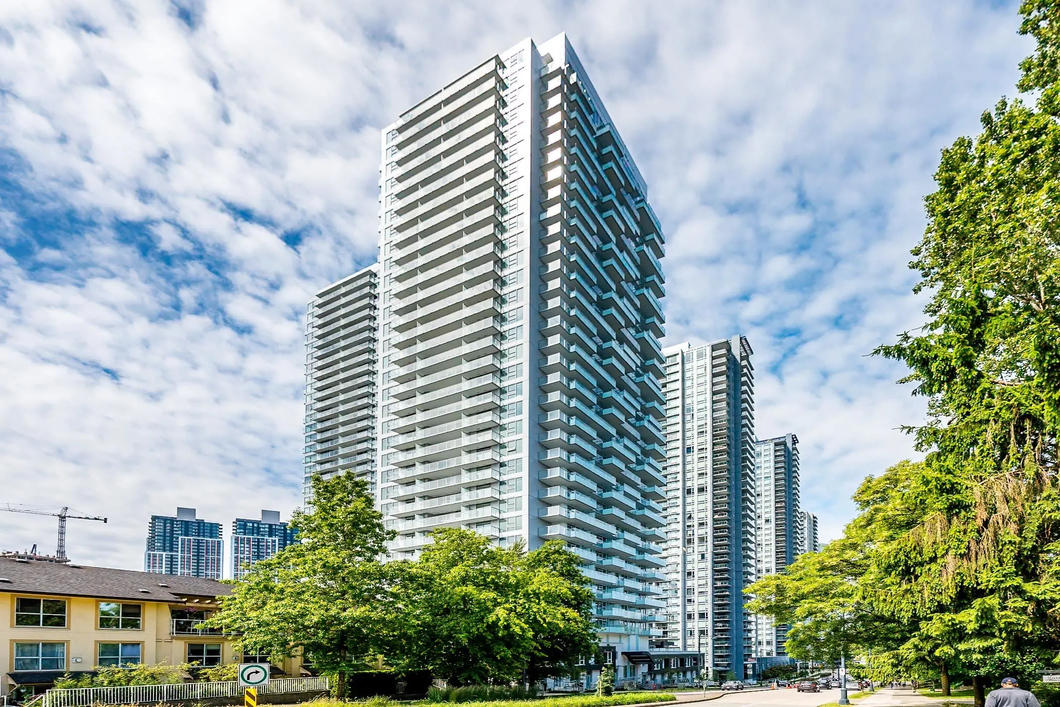 611 13778 100 Avenue