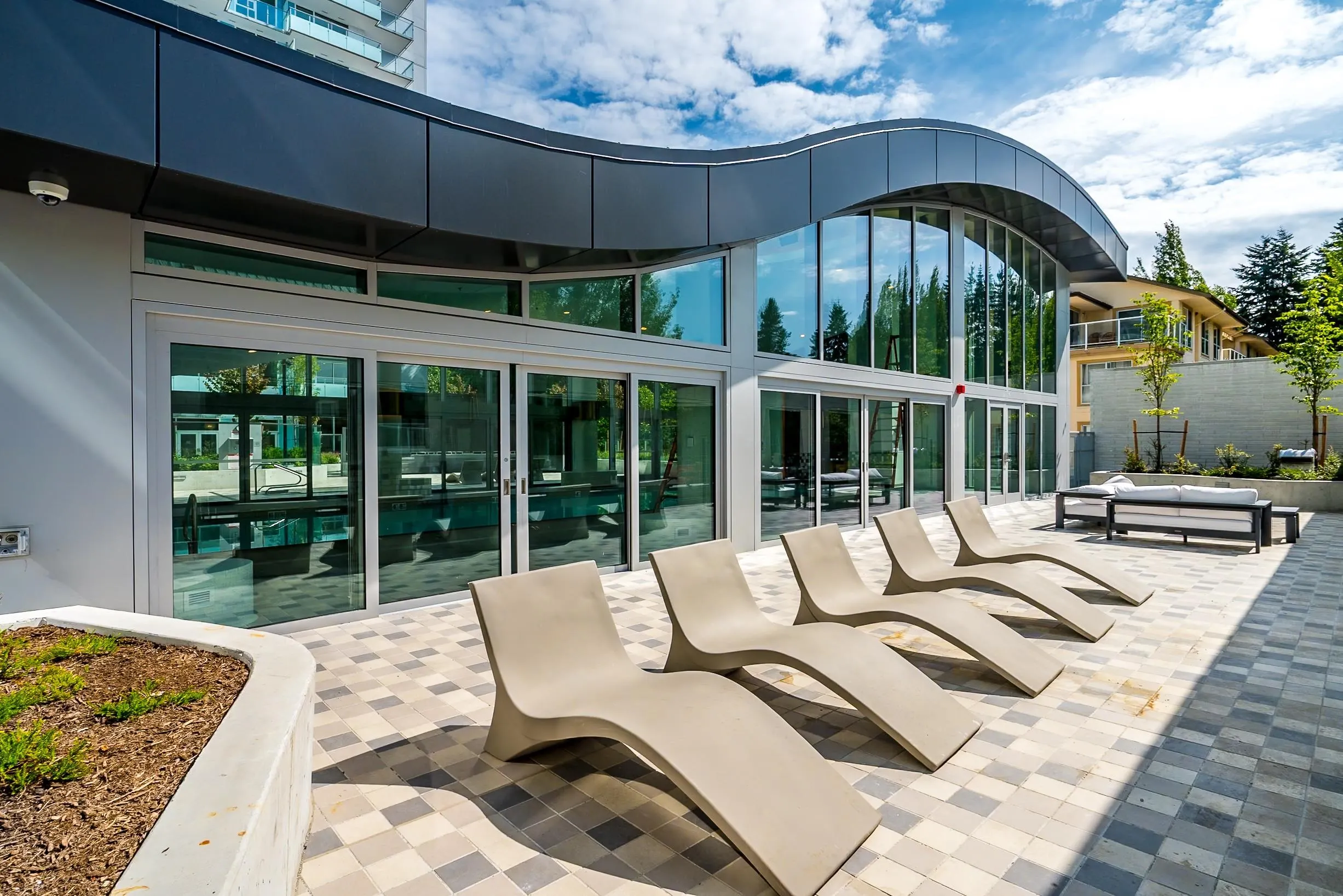 611 13778 100 Avenue