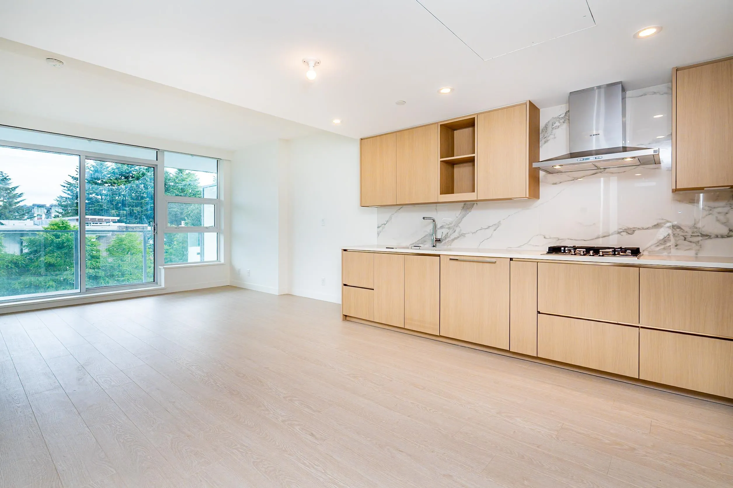 611 13778 100 Avenue