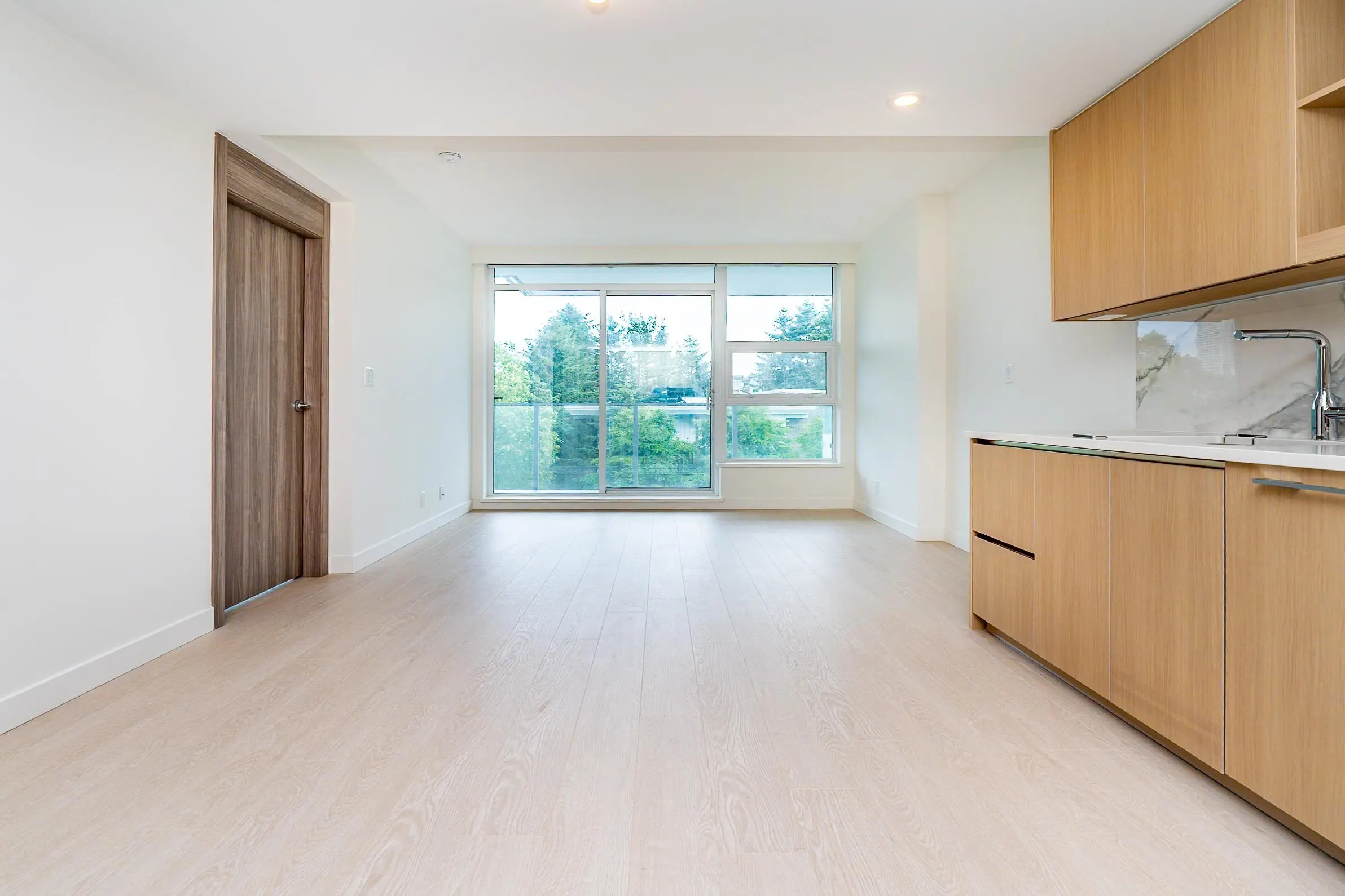 611 13778 100 Avenue