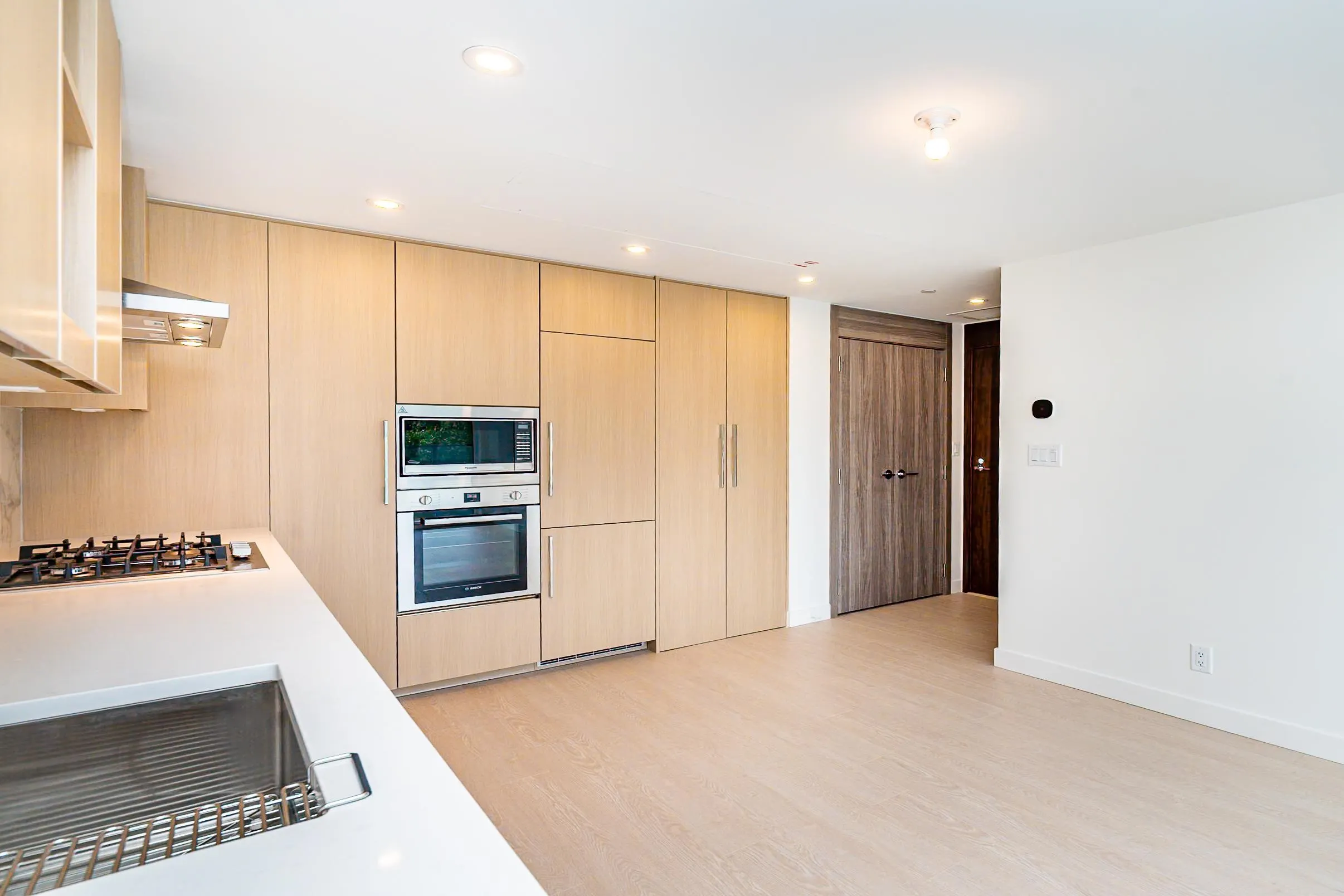 611 13778 100 Avenue