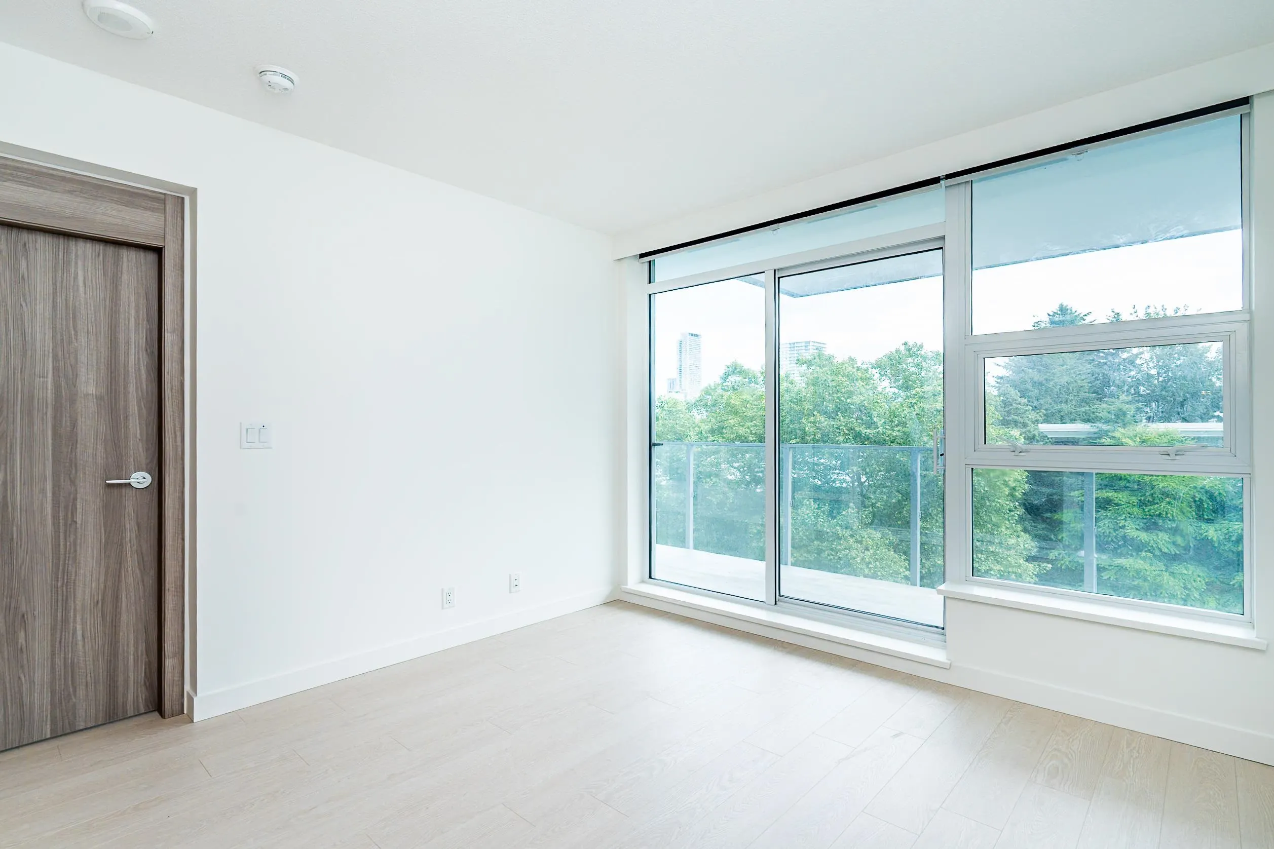 611 13778 100 Avenue