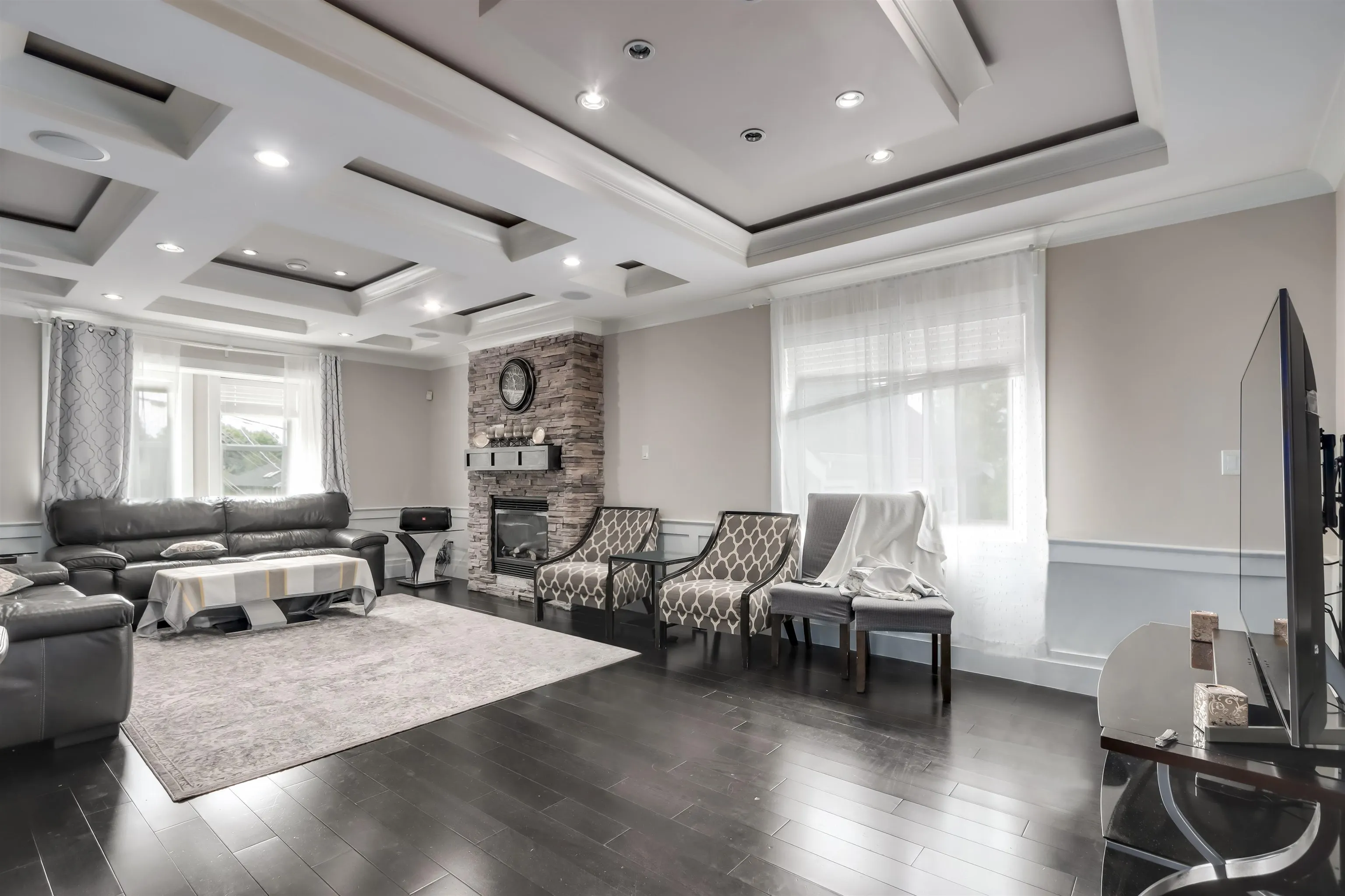 8363 Victoria Drive